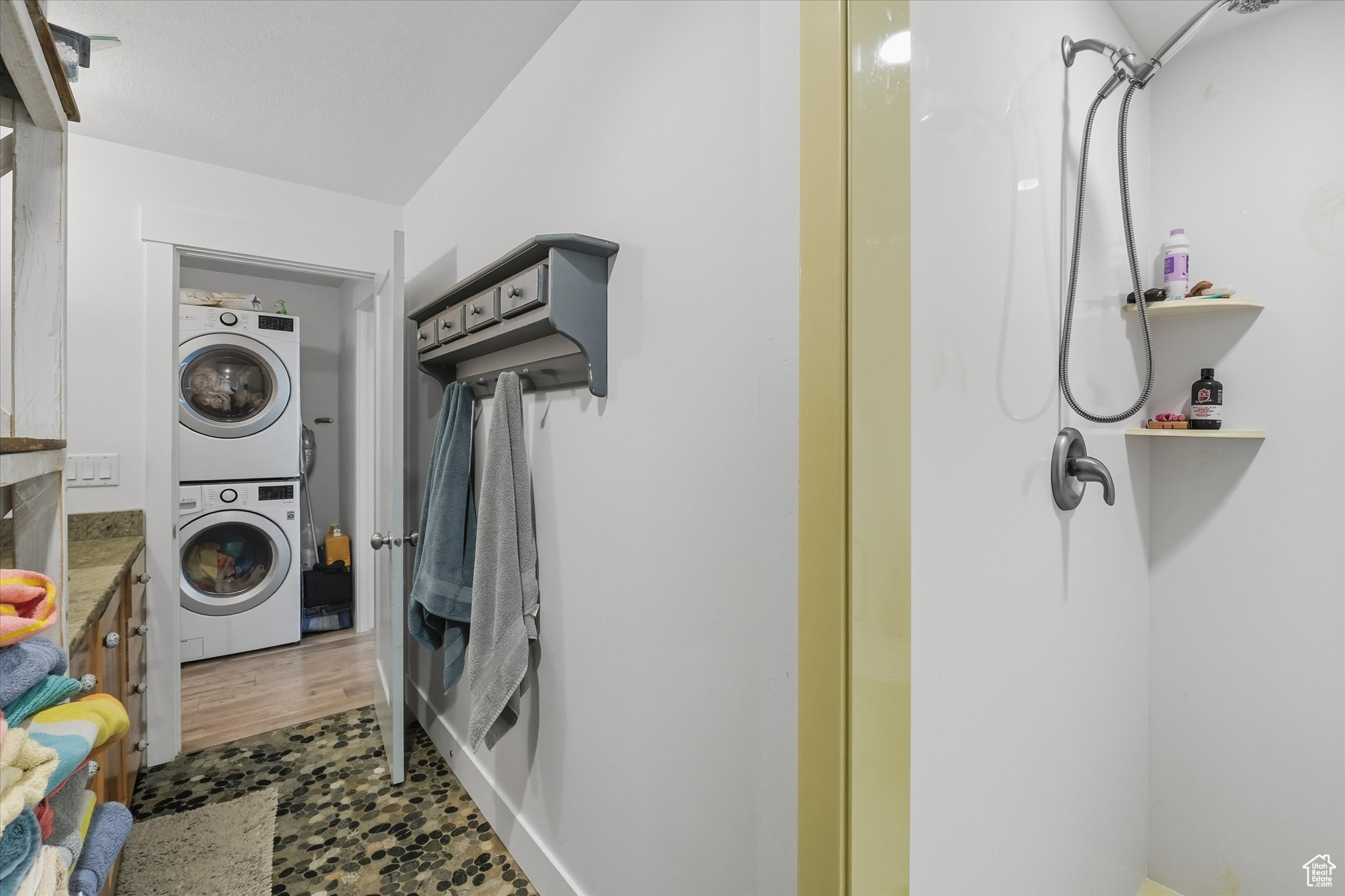 HYDE PARK SOUTH - Residential