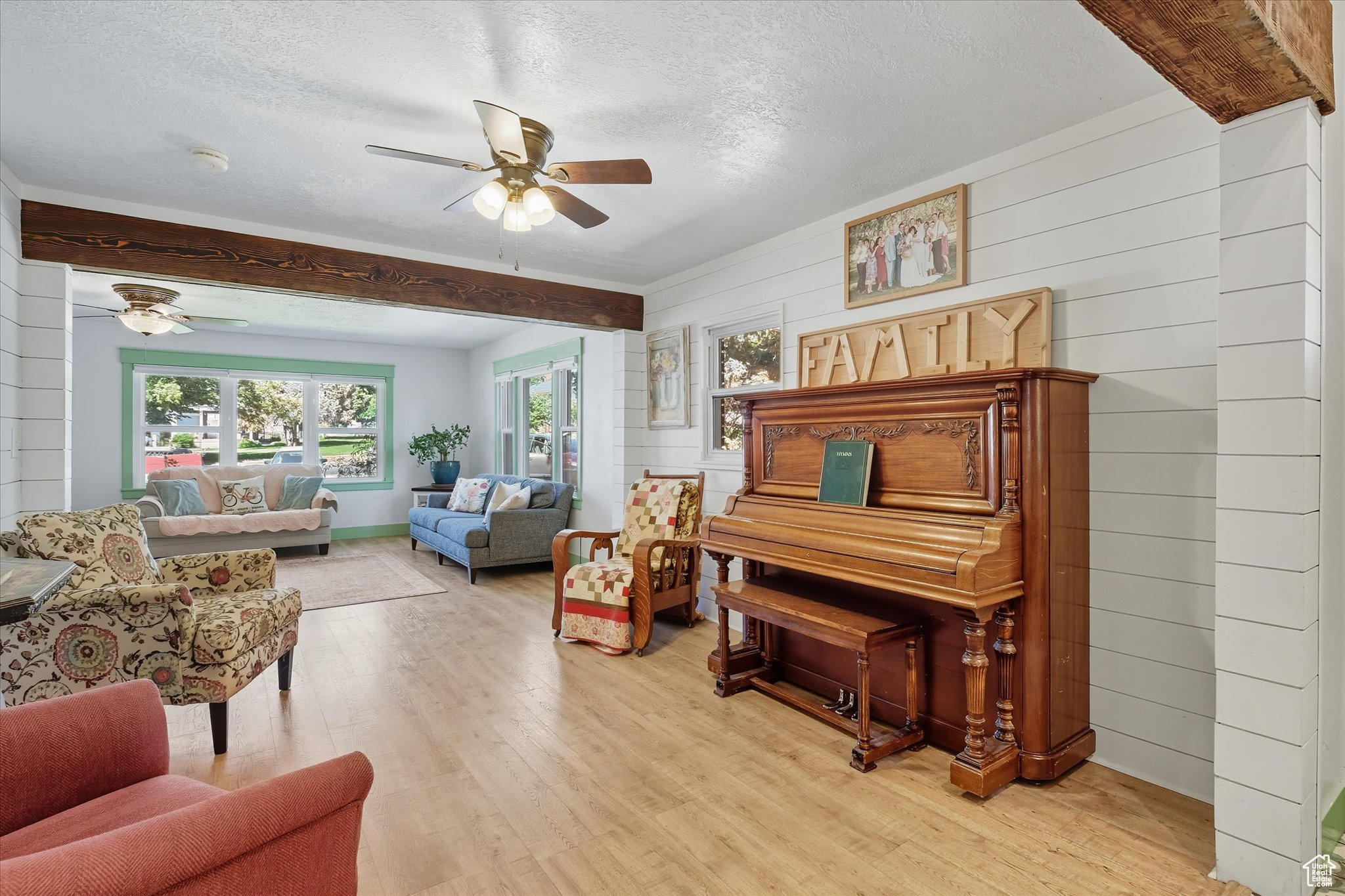 HYDE PARK SOUTH - Residential