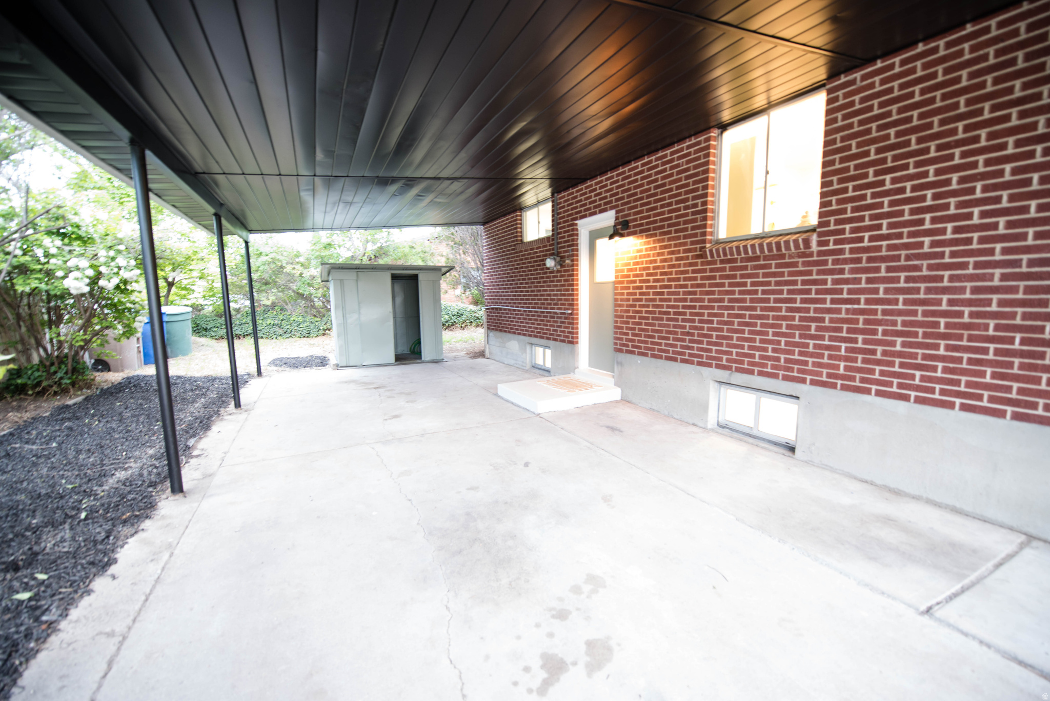 ROBERTS - Residential