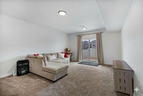 Tiny photo for 4206 E BONNE VISTA DR N, Eagle Mountain, UT 84005 (MLS # 2143138)