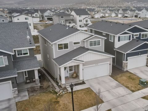 Photo of 4206 E BONNE VISTA DR N, Eagle Mountain, UT 84005 (MLS # 2143138)