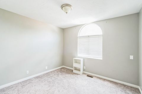 Tiny photo for 910 W BRANDERMILL CV S, Murray, UT 84123 (MLS # 2146671)