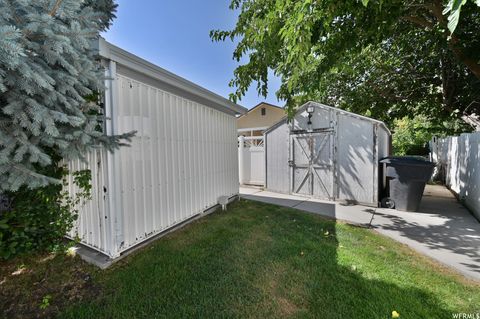 Tiny photo for 910 W BRANDERMILL CV S, Murray, UT 84123 (MLS # 2146671)