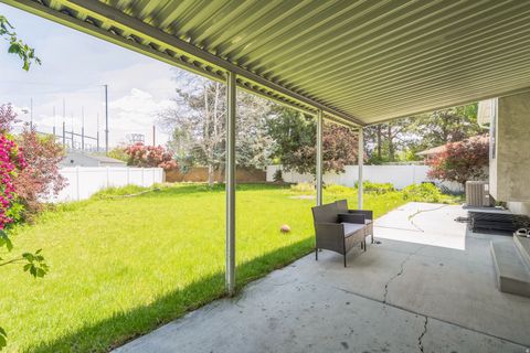 Tiny photo for 910 W BRANDERMILL CV S, Murray, UT 84123 (MLS # 2146671)