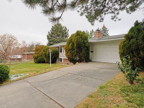 Tiny photo for 3001 E BONNIE BRAE AVE, Holladay, UT 84124 (MLS # 2125445)