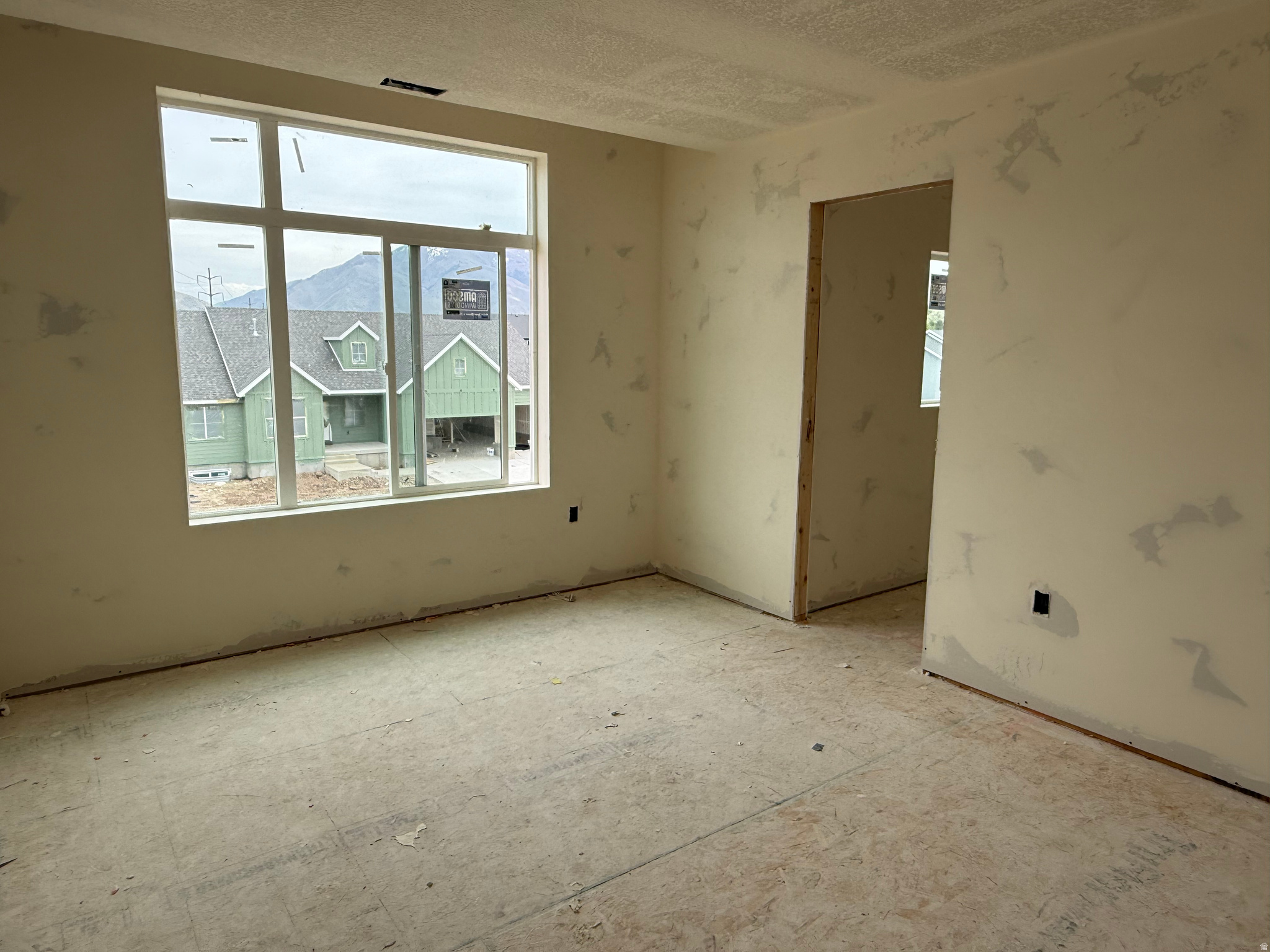 RIVERWOOD - Residential