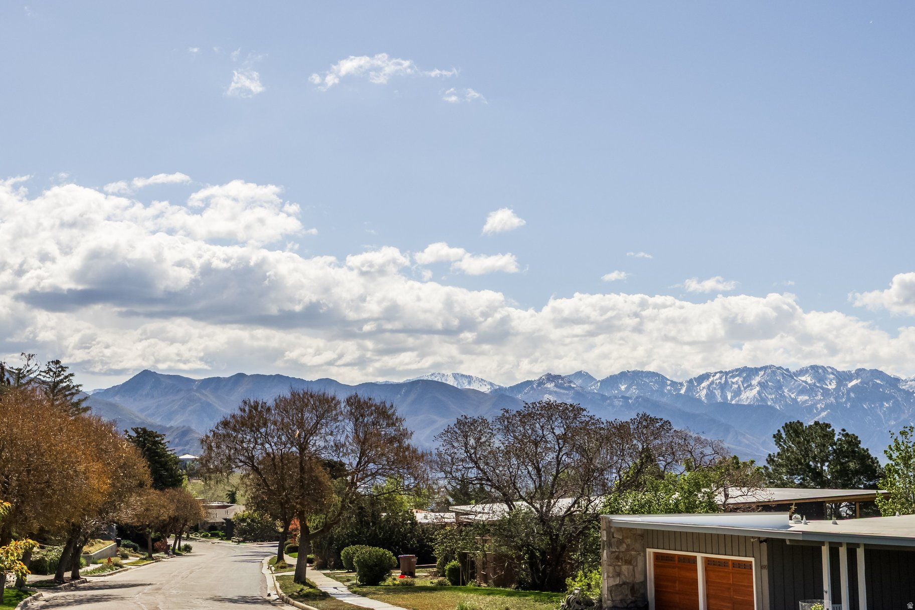AVENUES - Residential