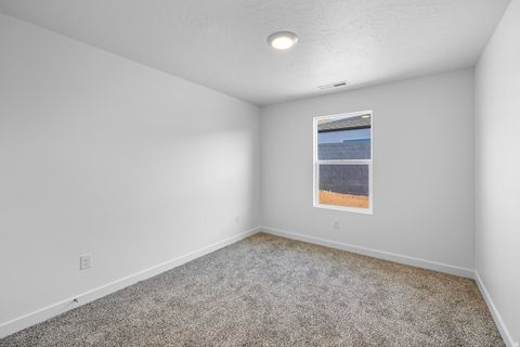 Tiny photo for 1891 S QUEENS GARDEN DR #4255, Washington, UT 84780 (MLS # 2127634)