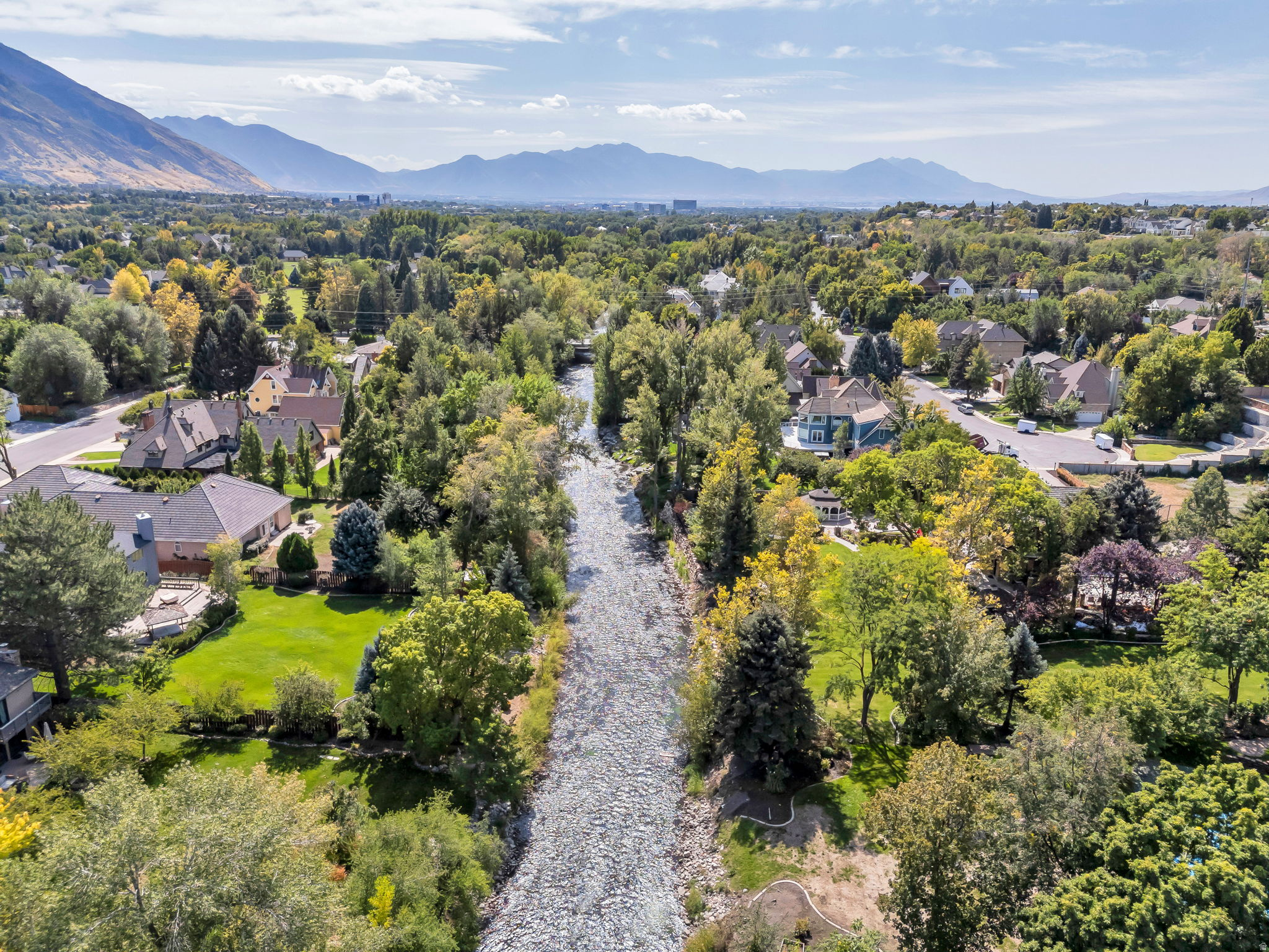 RIVER BREEZE HAVEN - Residential