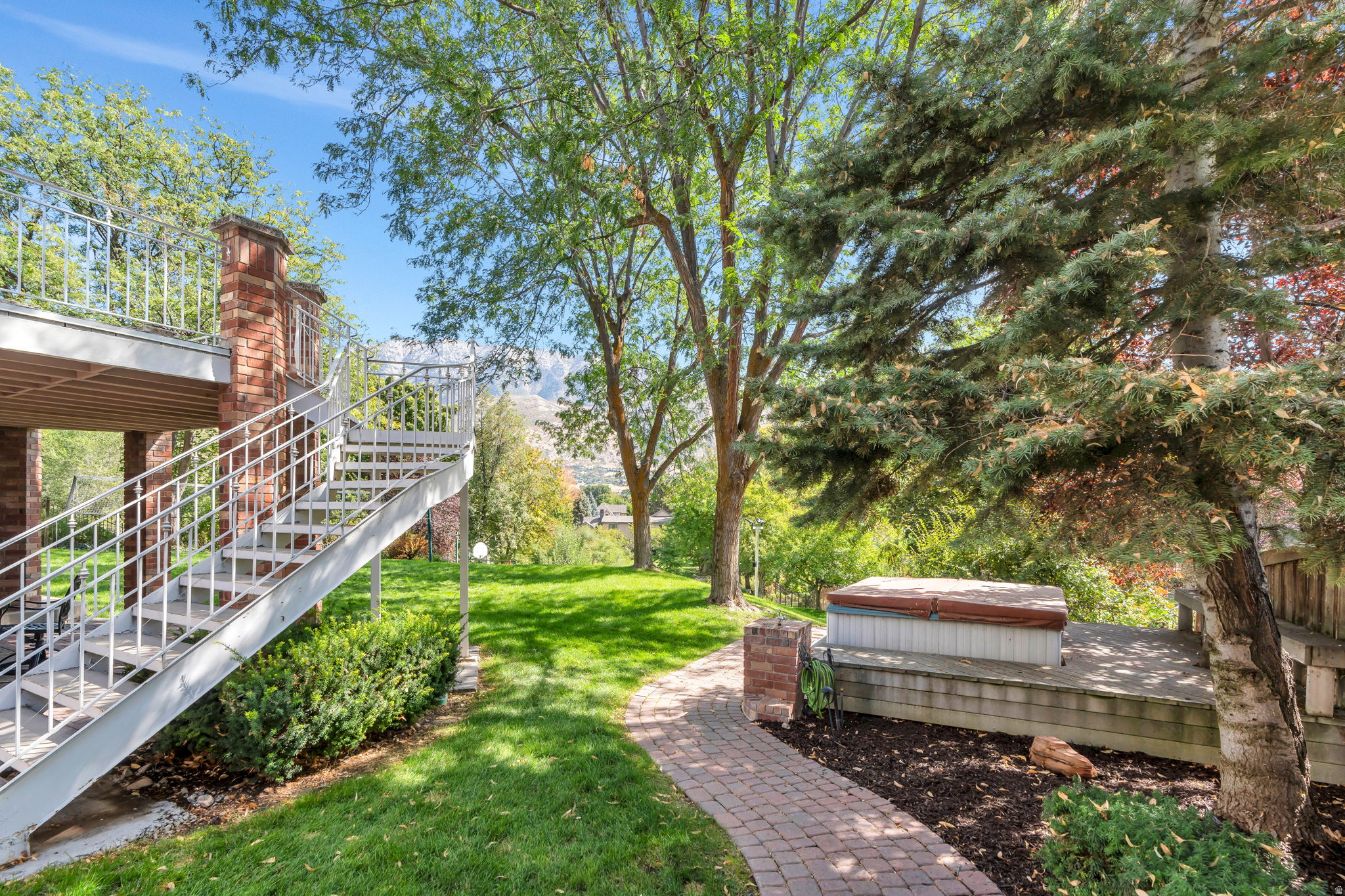 RIVER BREEZE HAVEN - Residential