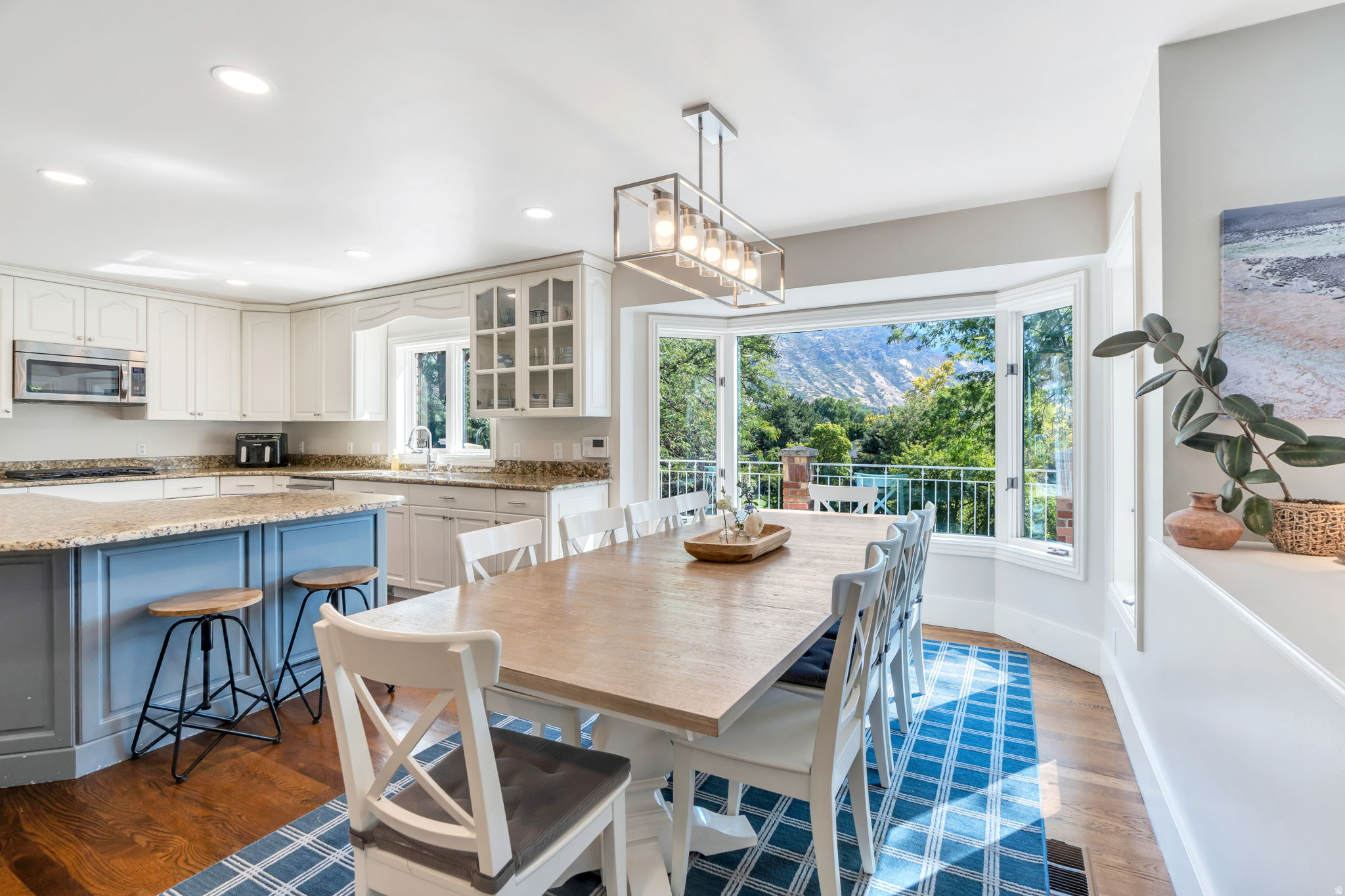 RIVER BREEZE HAVEN - Residential