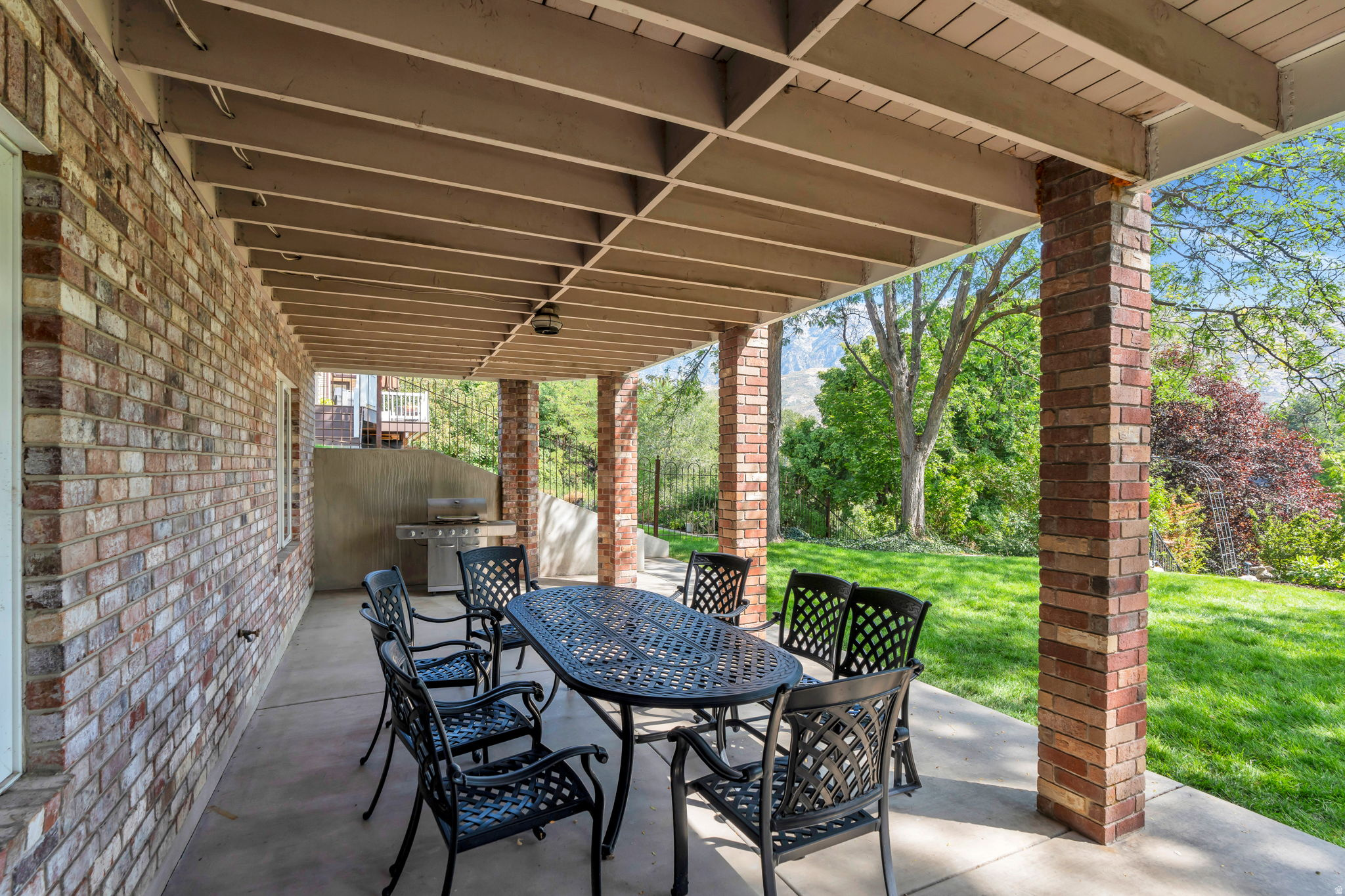 RIVER BREEZE HAVEN - Residential