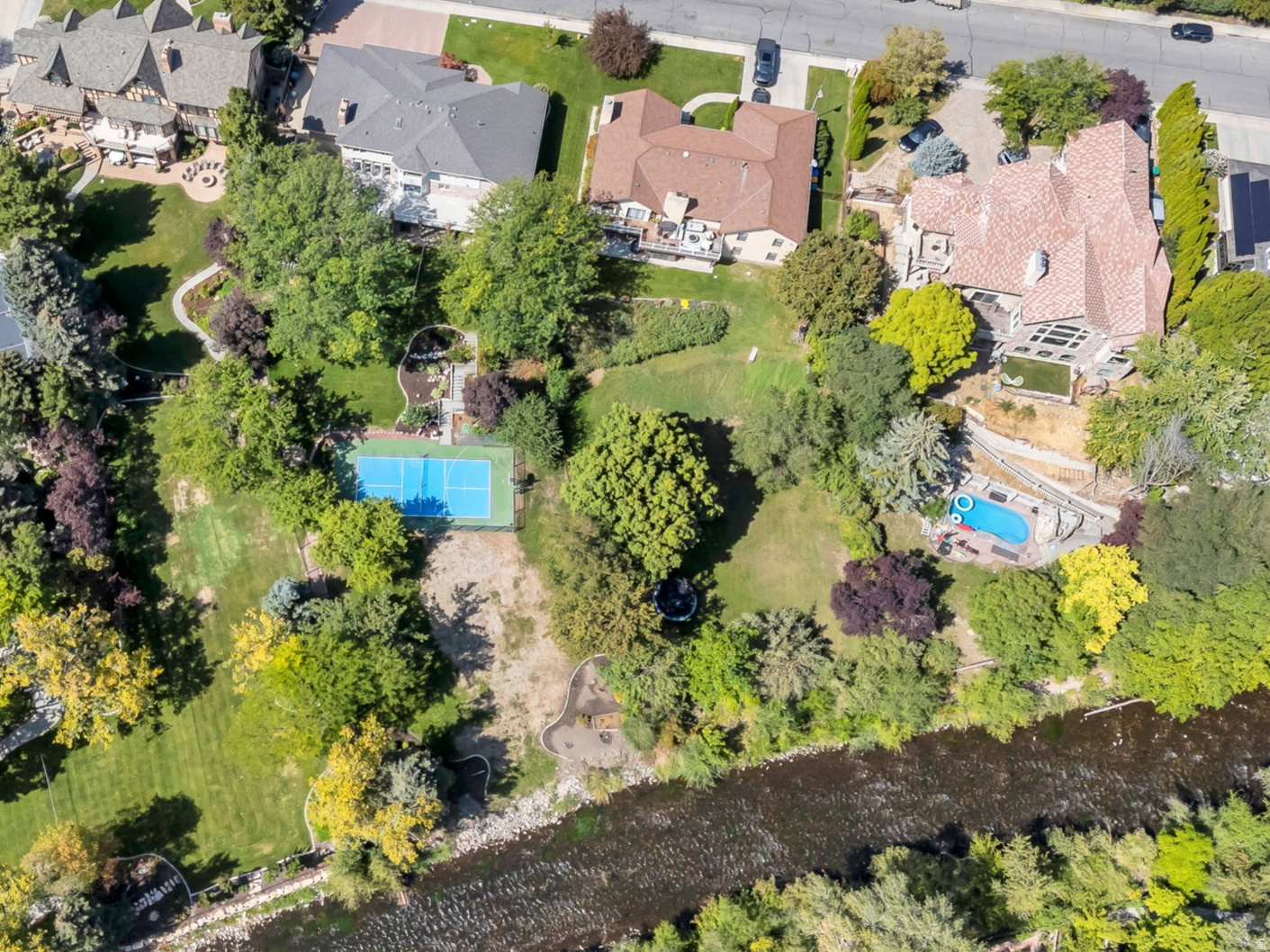 RIVER BREEZE HAVEN - Residential