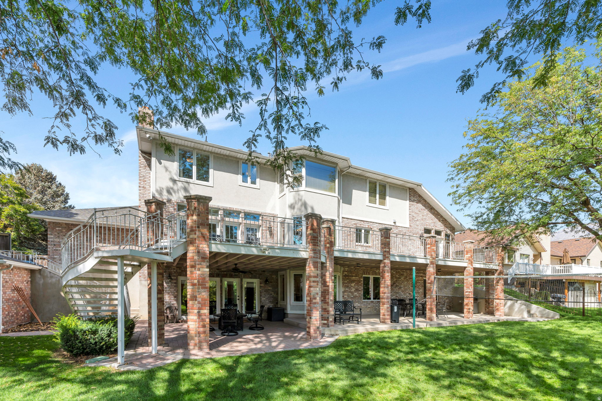 RIVER BREEZE HAVEN - Residential