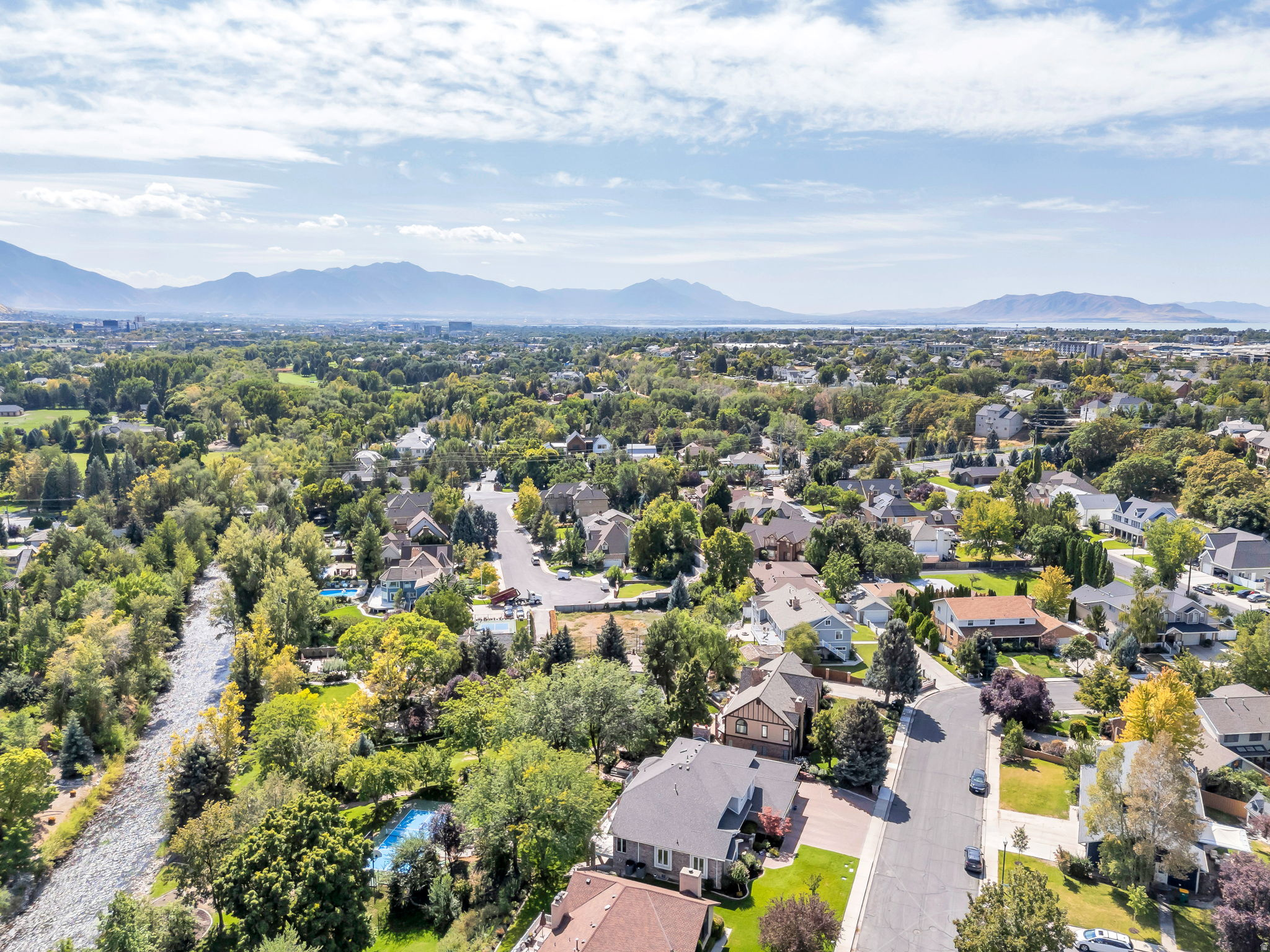 RIVER BREEZE HAVEN - Residential