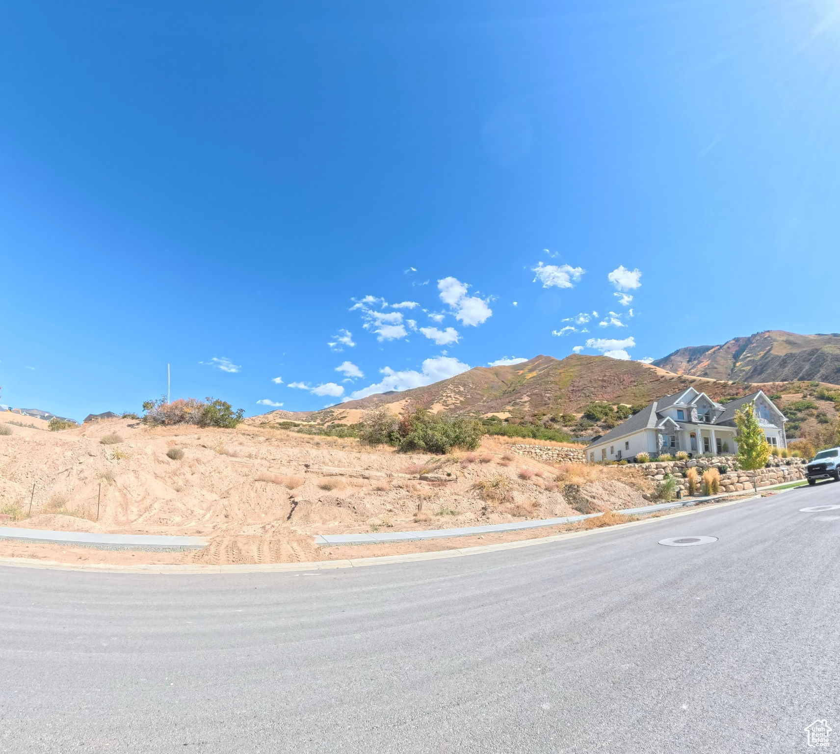 HIDDEN HOLLOW - Land