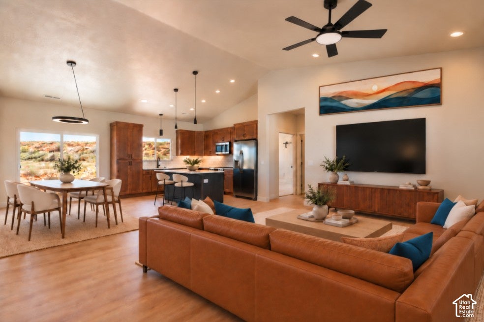 Photo of 155 E NORTH RIM CT, Fredonia, AZ 86022 (MLS # 2187951)