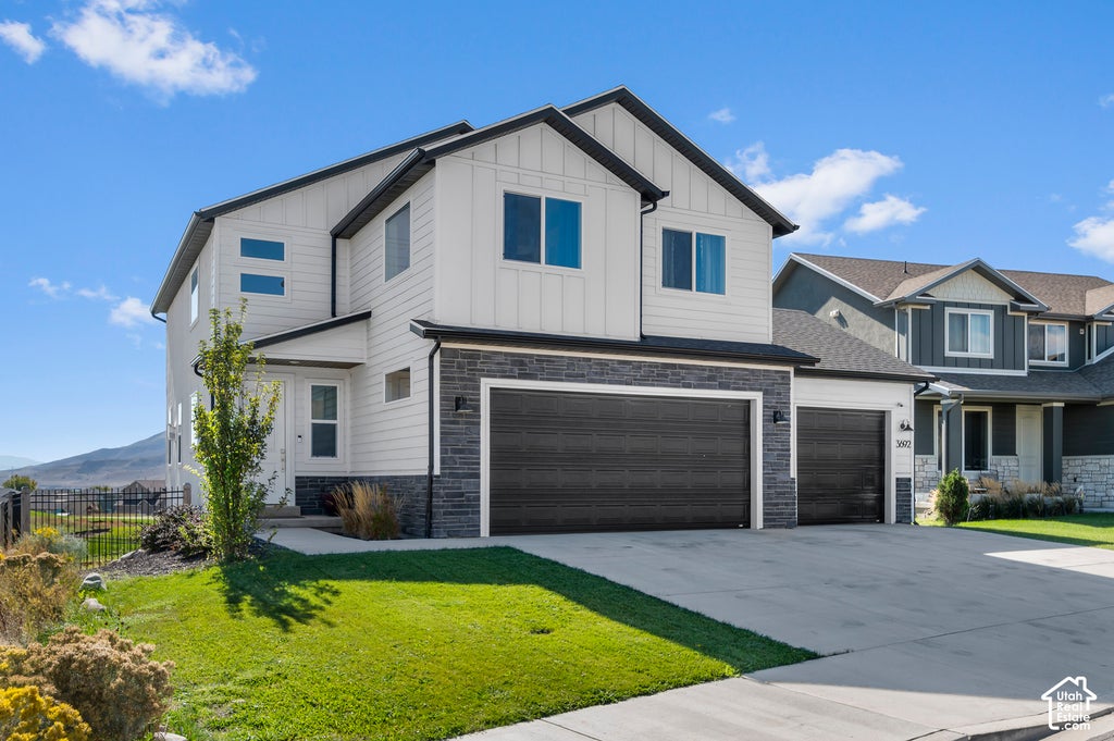 Photo of 3692 E BARTON CREEK DR, Eagle Mountain, UT 84005 (MLS # 2189548)
