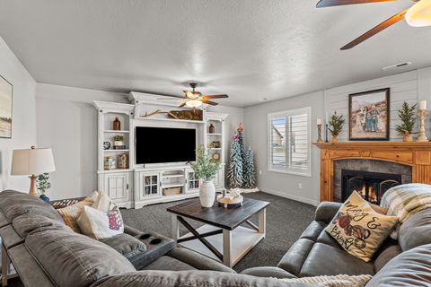 Tiny photo for 154 N 875 W, Clearfield, UT 84015 (MLS # 2125495)