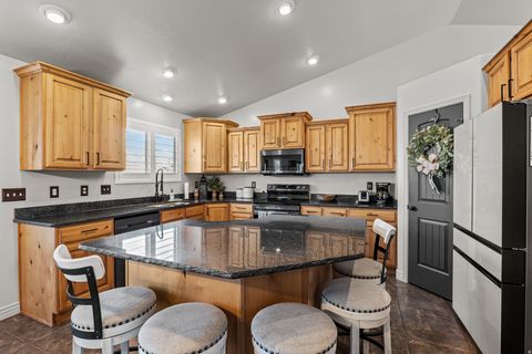 Tiny photo for 154 N 875 W, Clearfield, UT 84015 (MLS # 2125495)