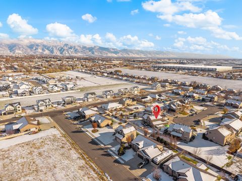 Tiny photo for 154 N 875 W, Clearfield, UT 84015 (MLS # 2125495)