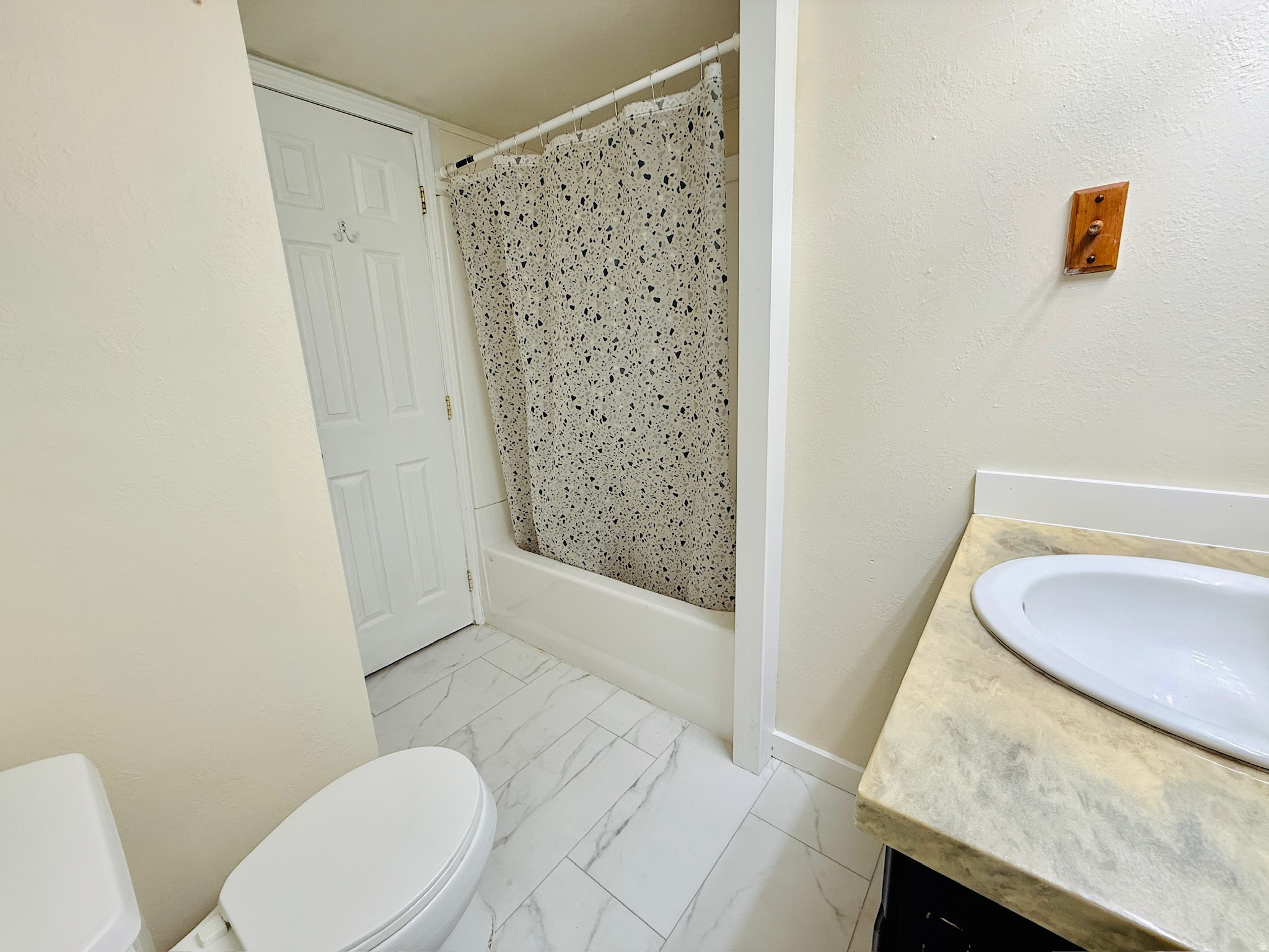 WILLOW CREEK ESTATES - Residential