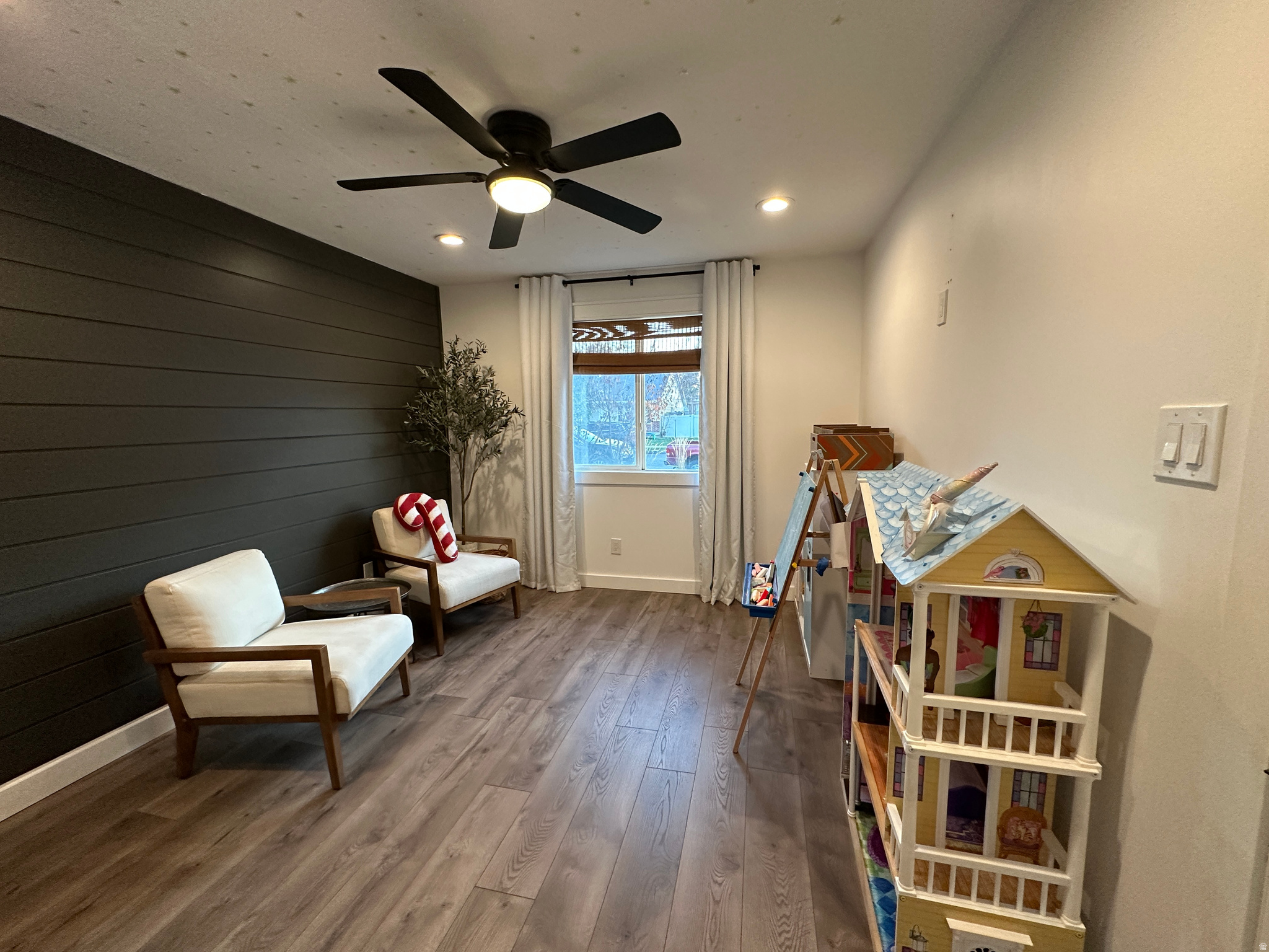 NORTH POINT VILLAGE - Residential