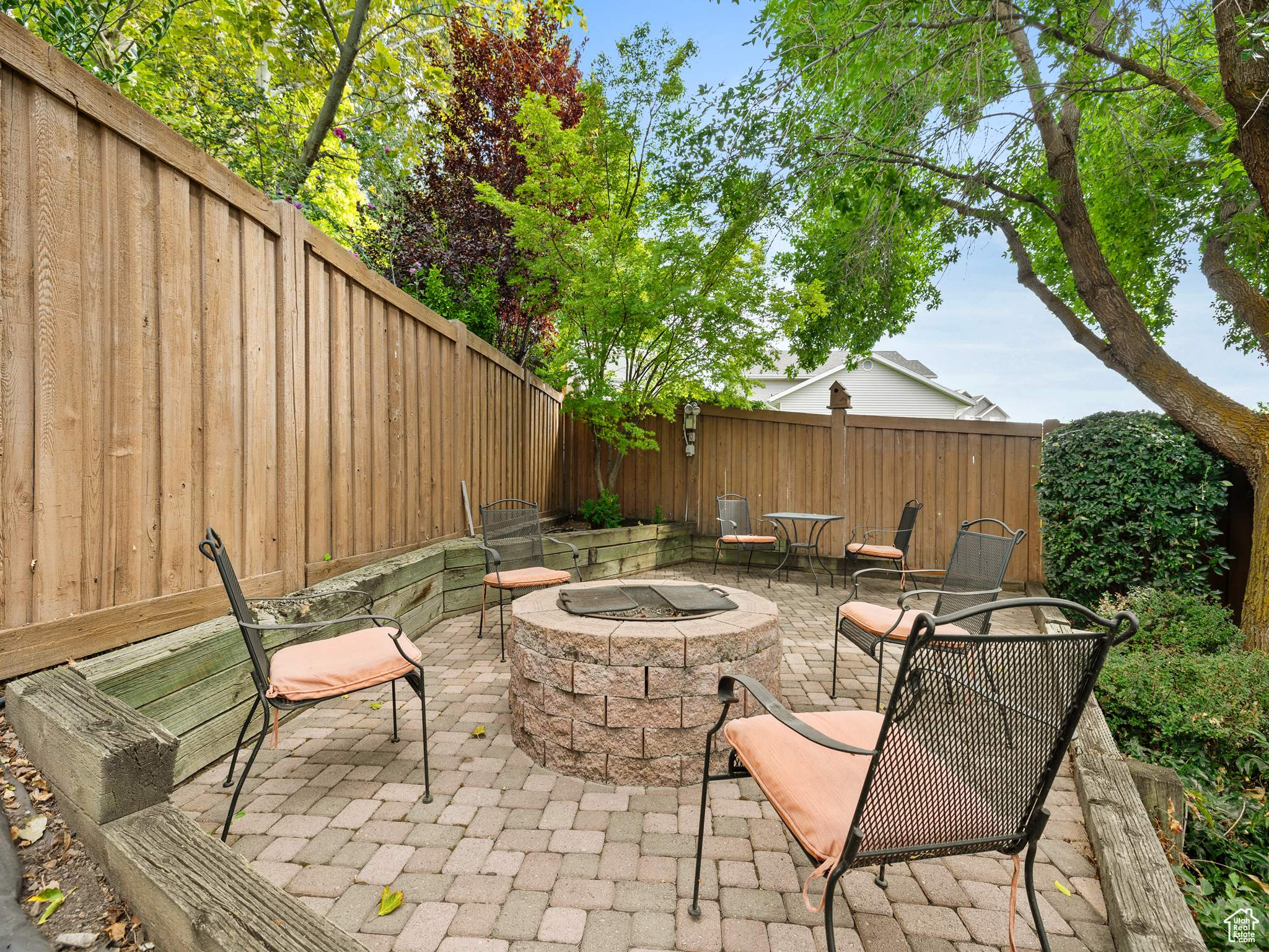 LINDON HILLS - Residential