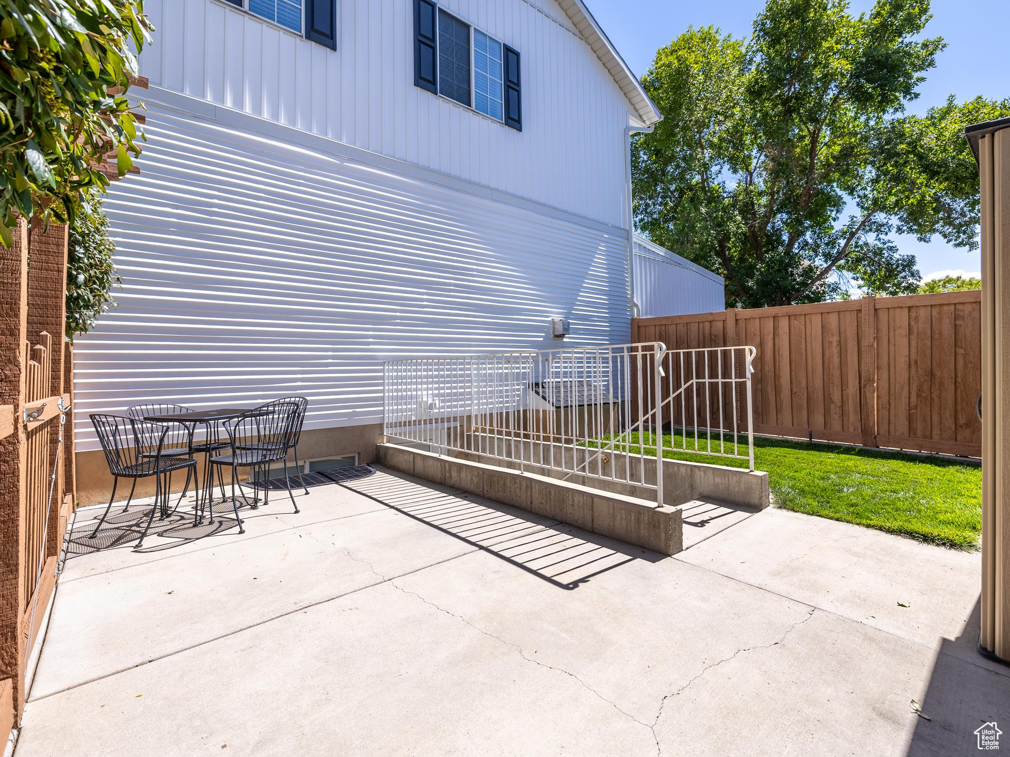LINDON HILLS - Residential