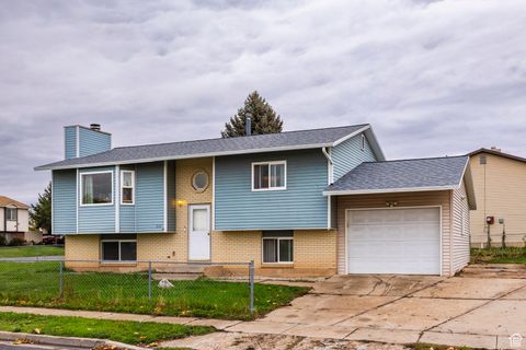 Photo of 1959 S 200 E, Clearfield, UT 84015 (MLS # 2118719)