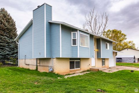 Tiny photo for 1959 S 200 E, Clearfield, UT 84015 (MLS # 2118719)