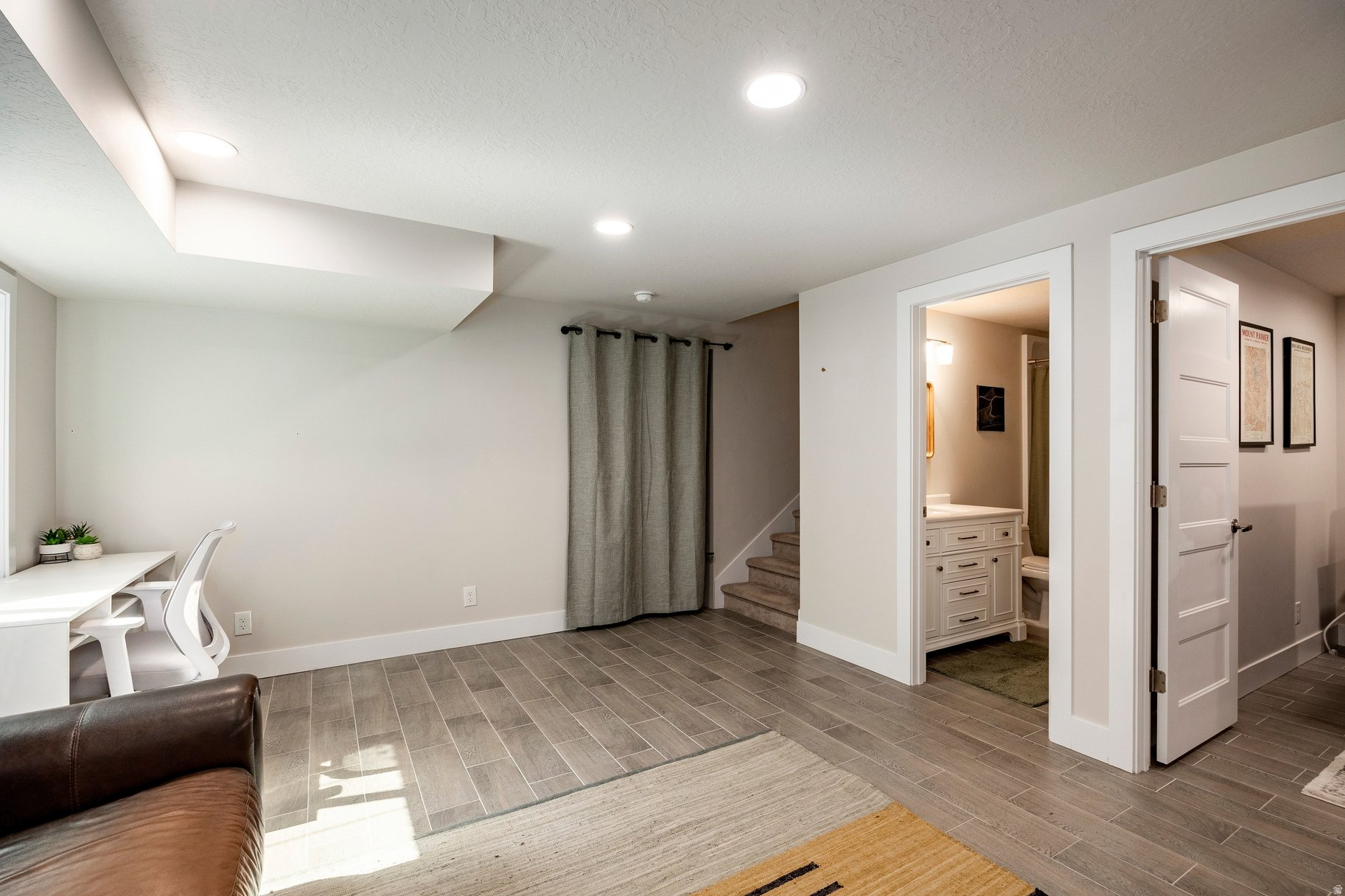 WEYBURN POINTE - Residential