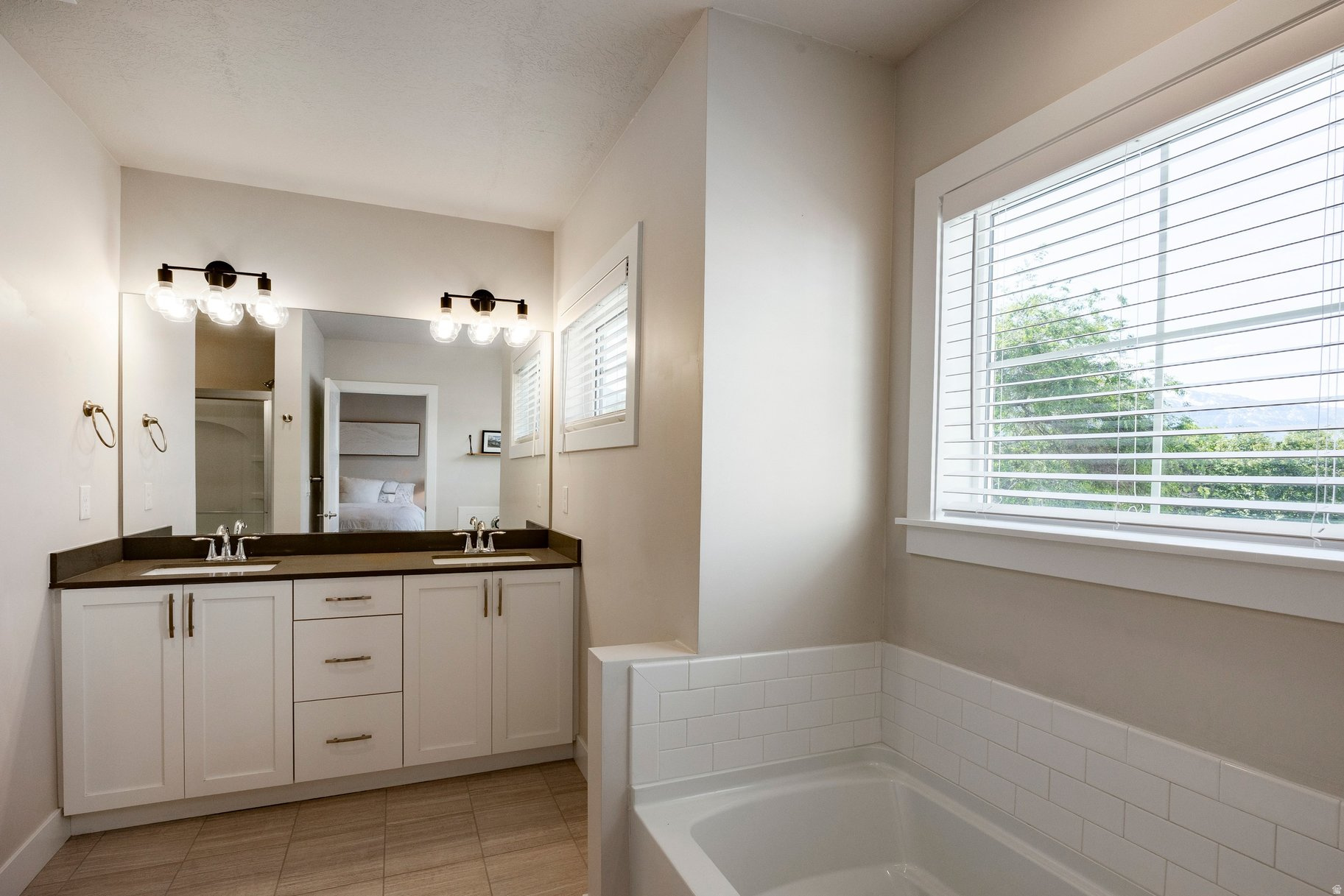 WEYBURN POINTE - Residential