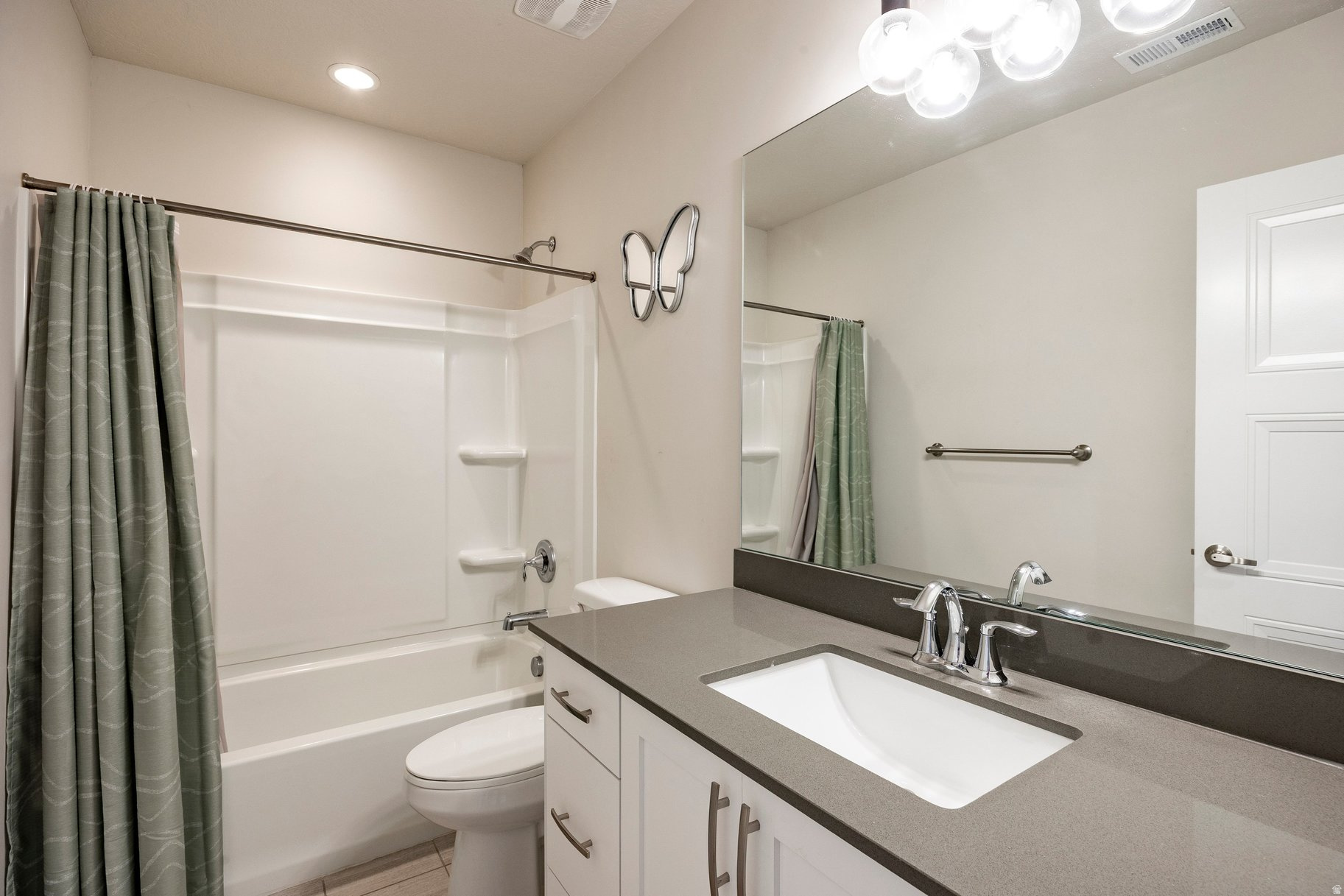 WEYBURN POINTE - Residential