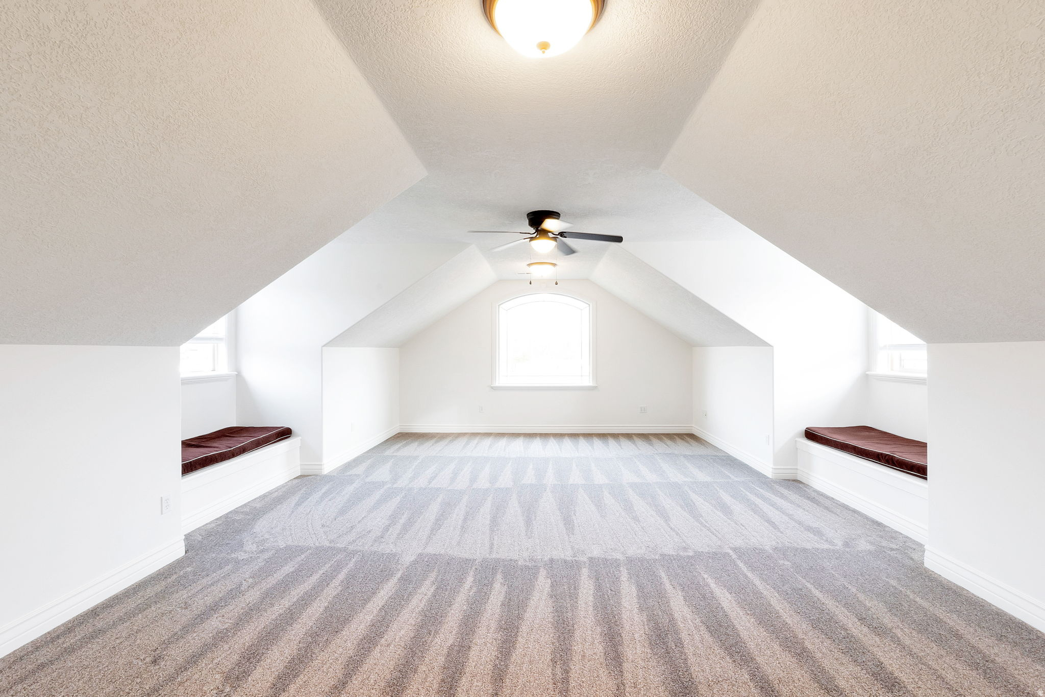 WINDSOR MEADOWS - Residential