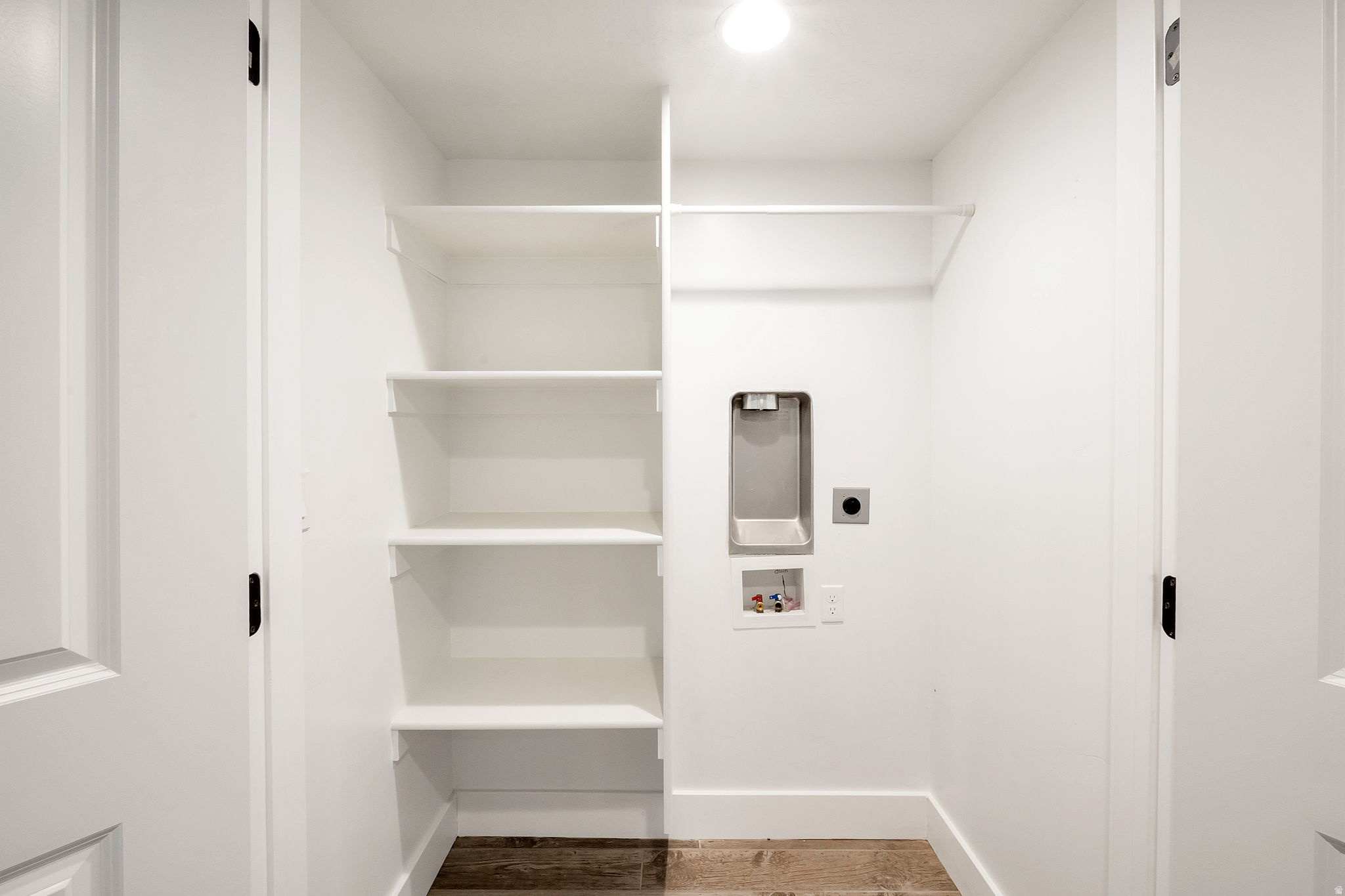 WINDSOR MEADOWS - Residential