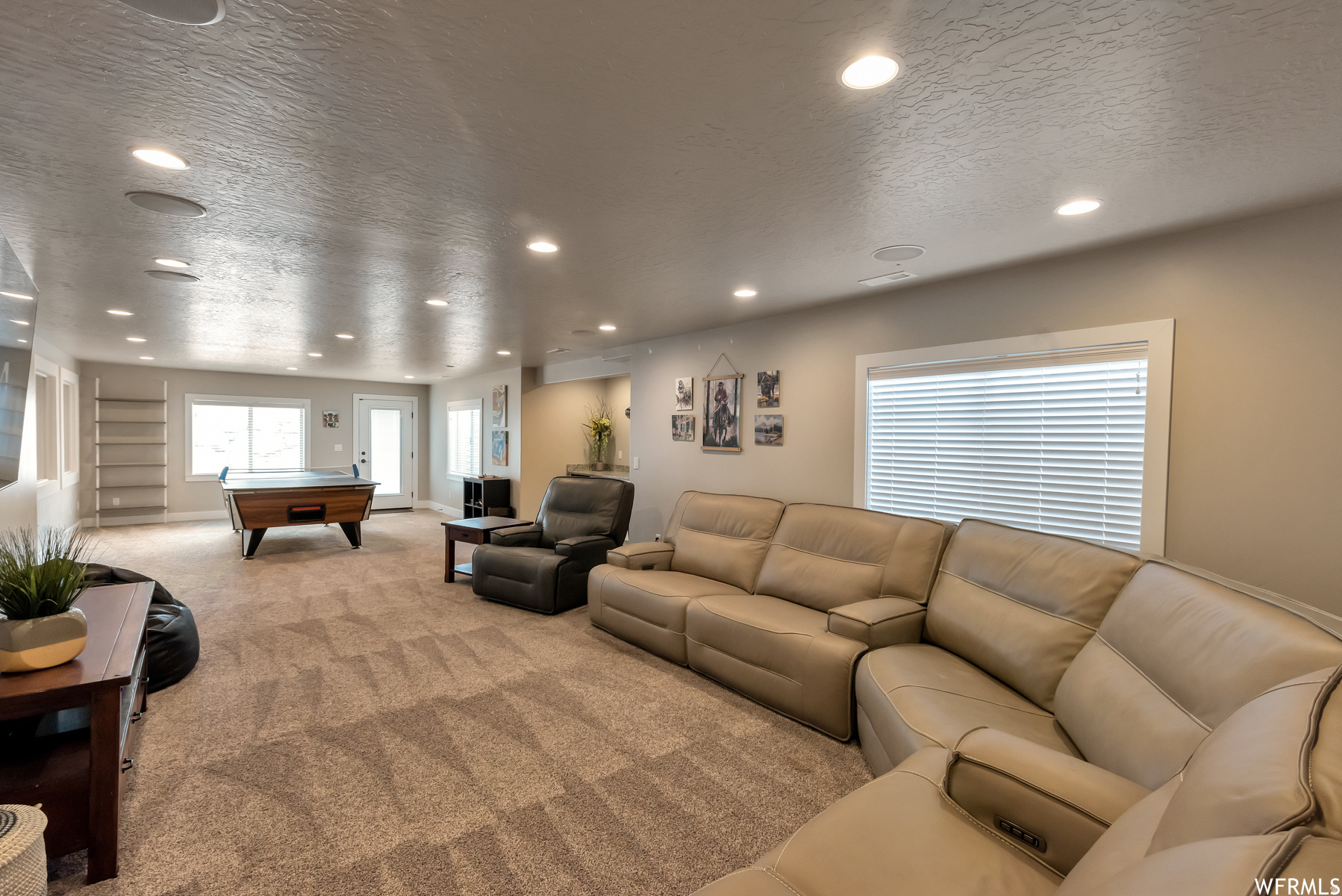 WINDSOR MEADOWS - Residential