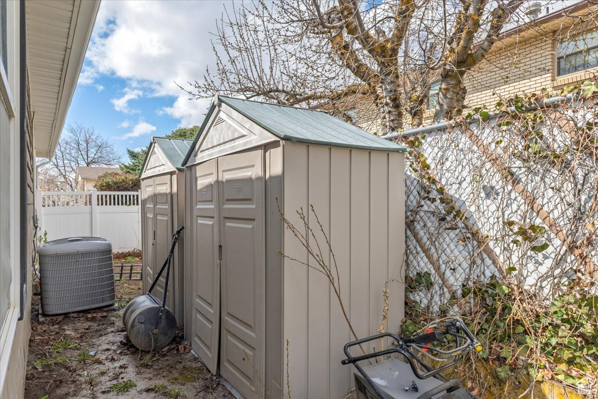 1174 N Cherrywood Dr, Layton, Utah image 37