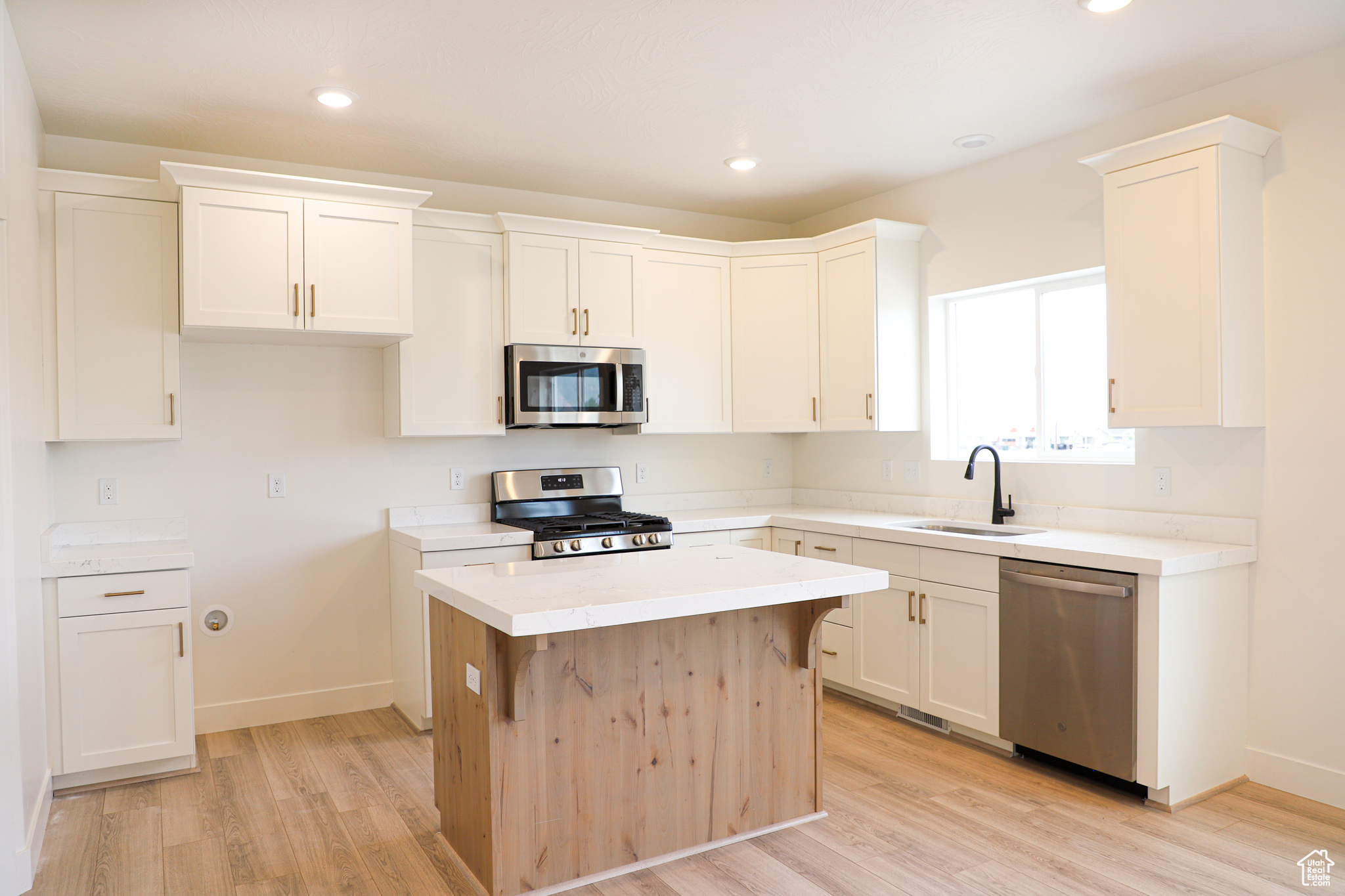 SALEM FIELDS - Residential