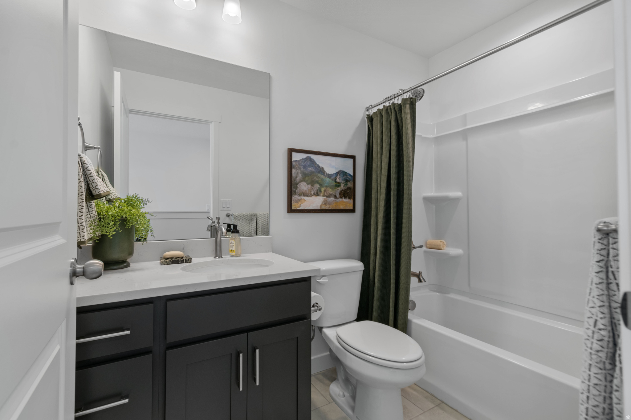 BEACON POINTE - Residential