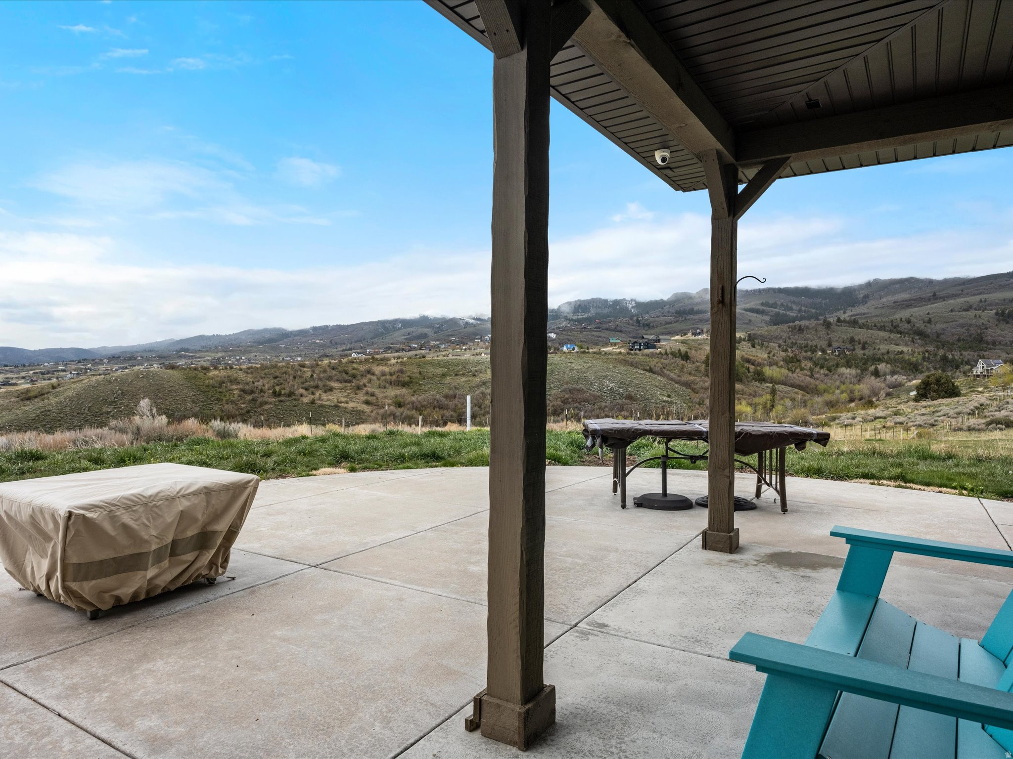THE POINTE AT CANYON EST - Residential