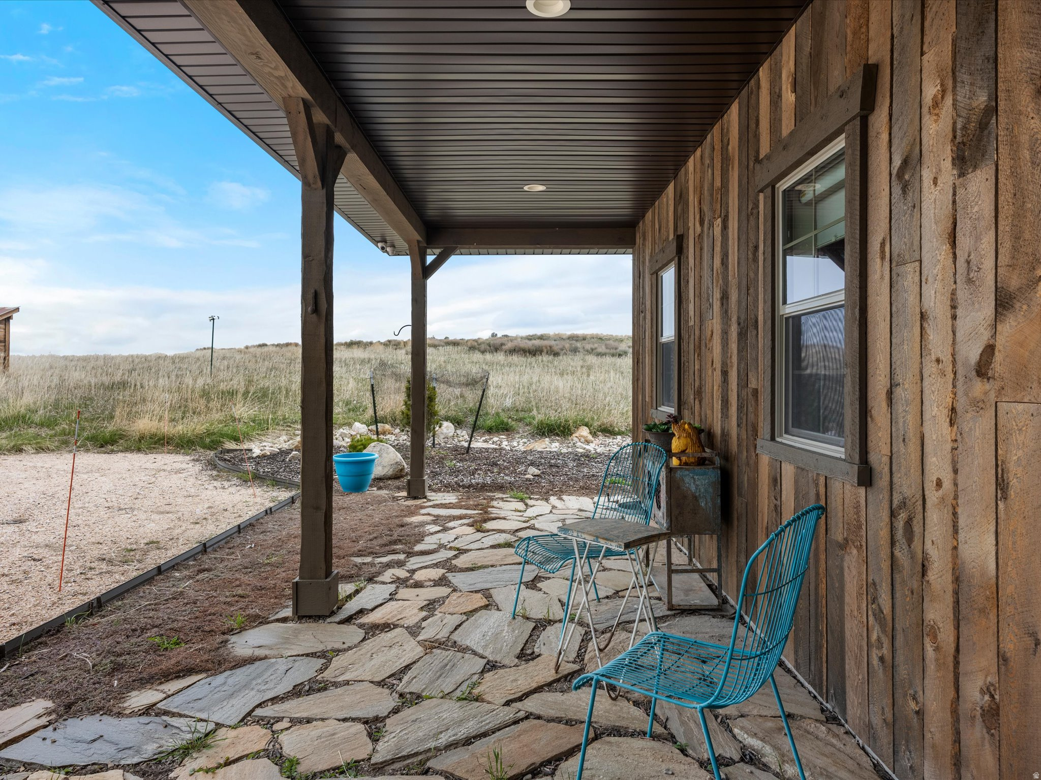 THE POINTE AT CANYON EST - Residential