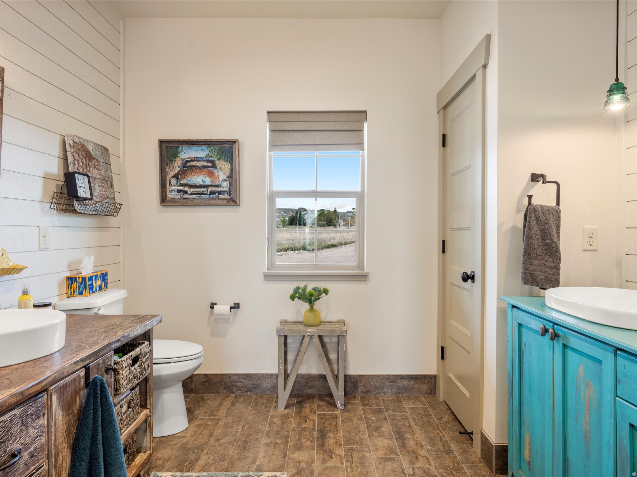 THE POINTE AT CANYON EST - Residential