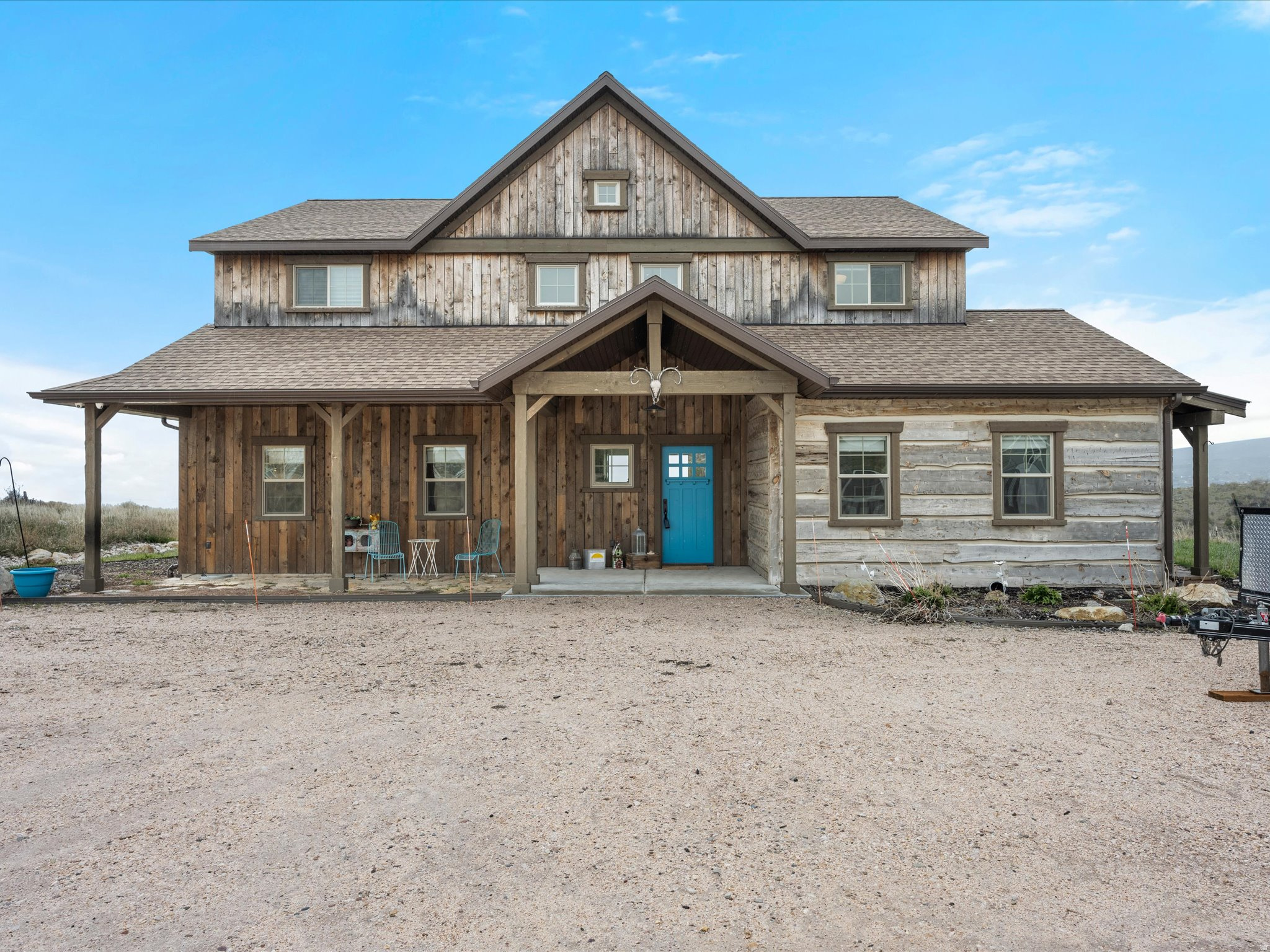 THE POINTE AT CANYON EST - Residential