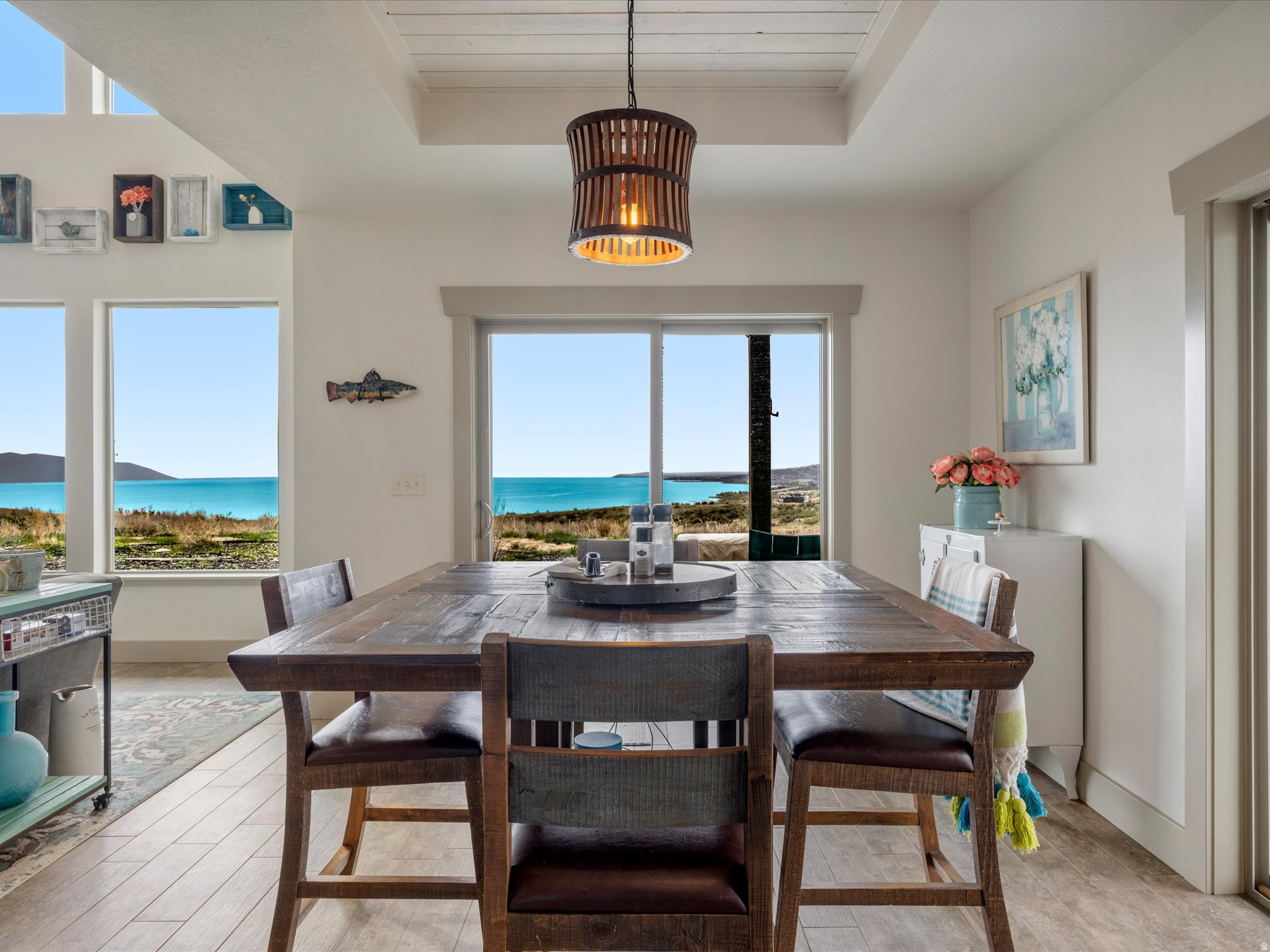 THE POINTE AT CANYON EST - Residential