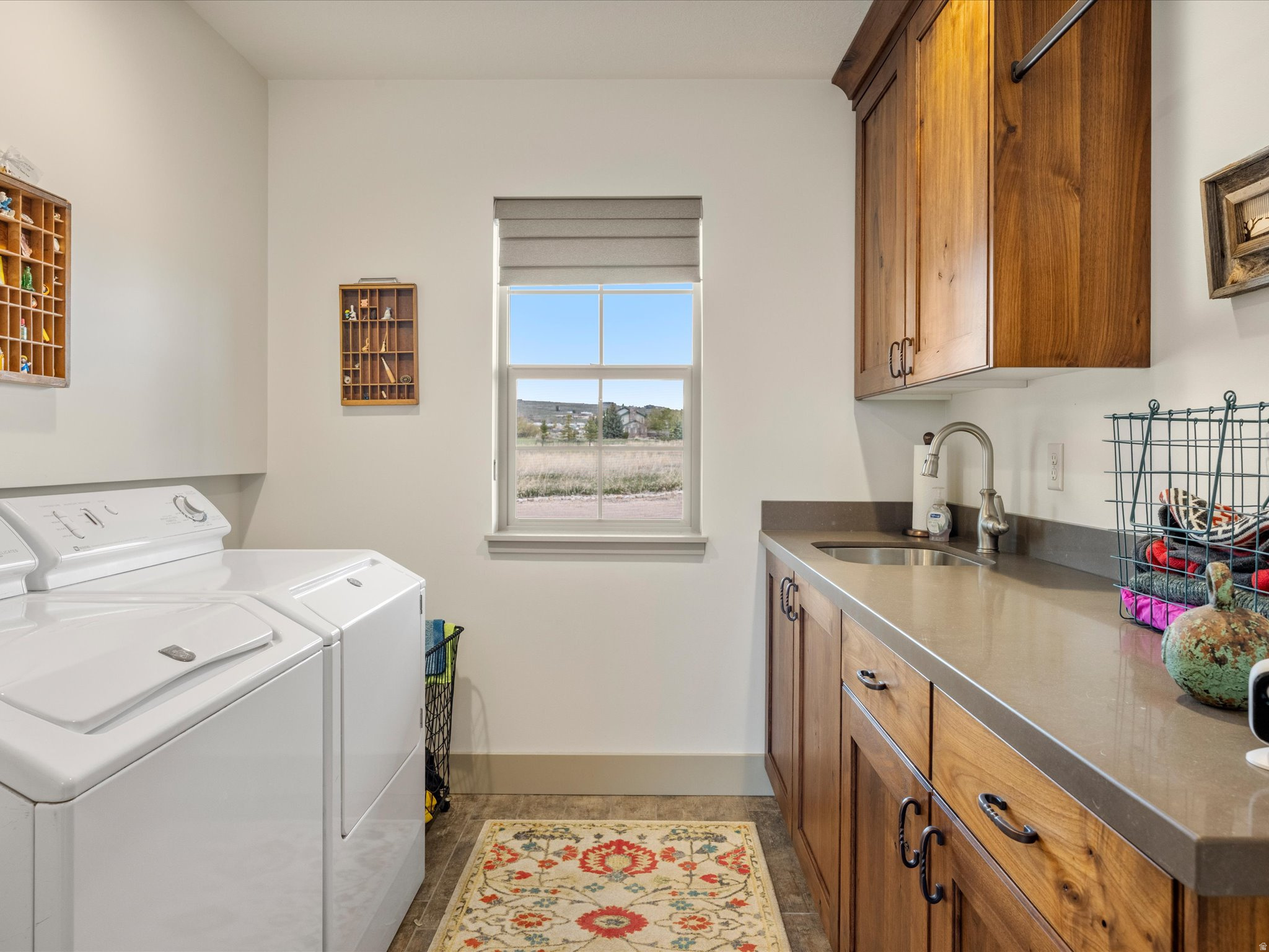 THE POINTE AT CANYON EST - Residential