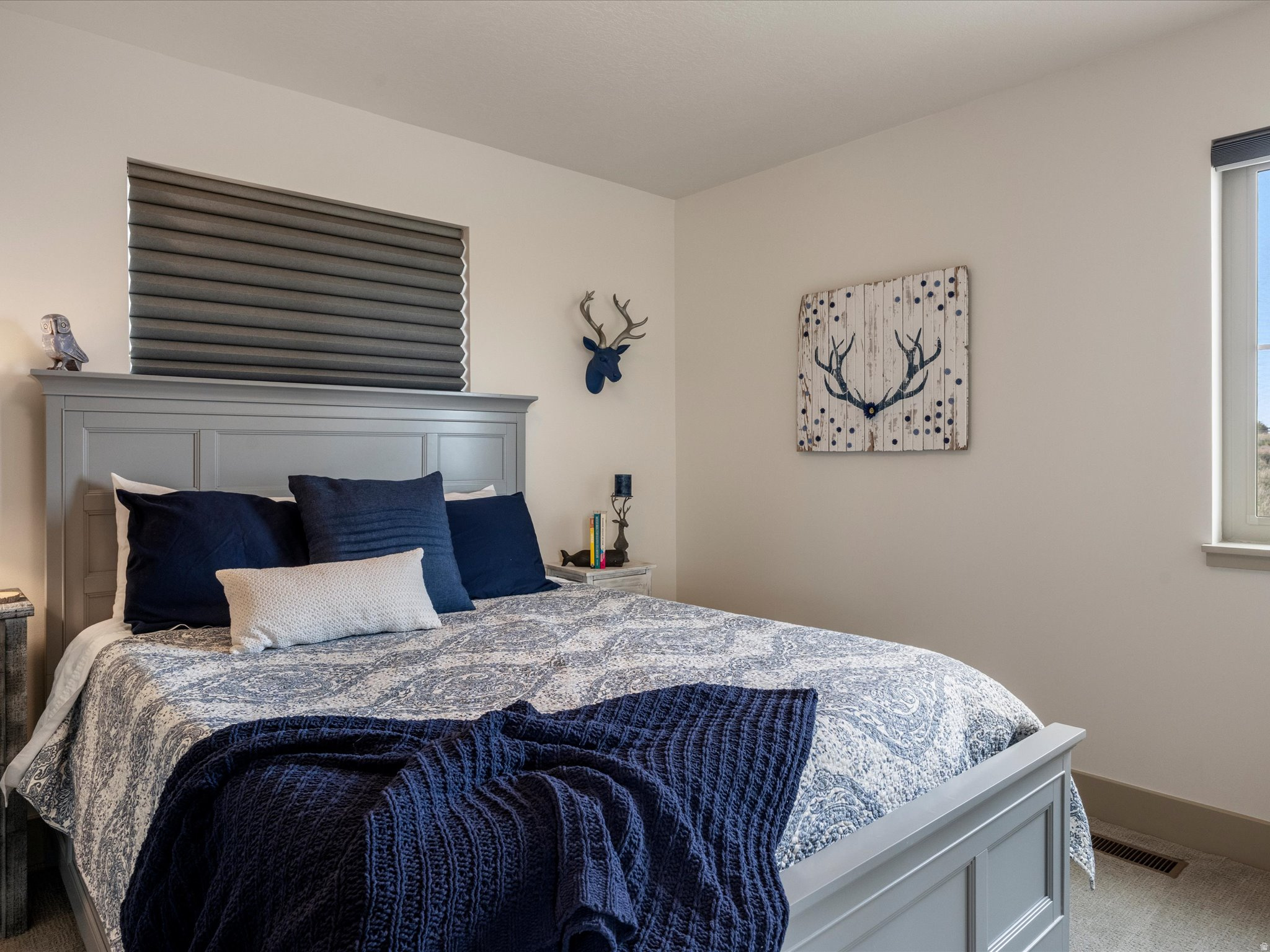 THE POINTE AT CANYON EST - Residential