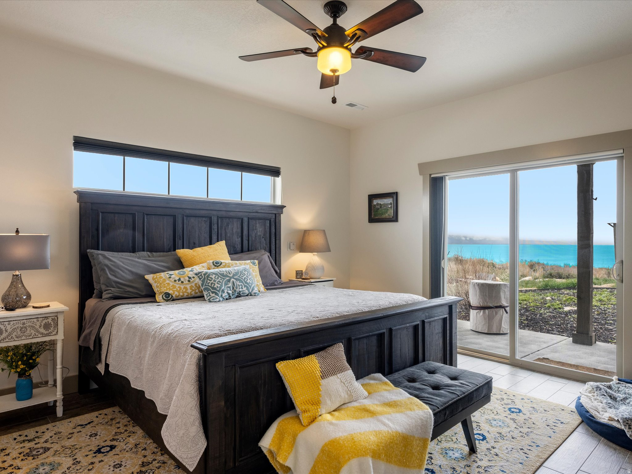 THE POINTE AT CANYON EST - Residential