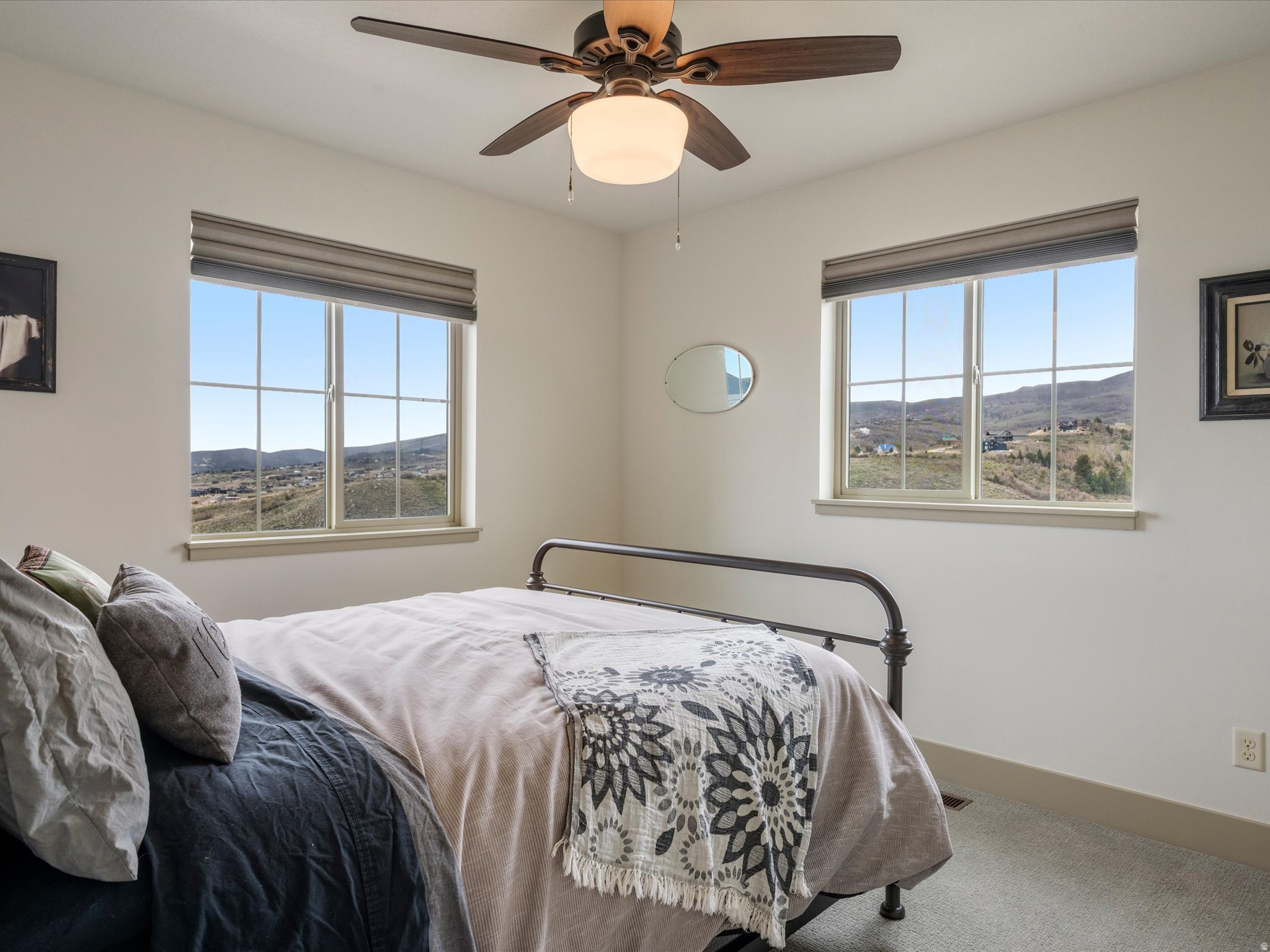 THE POINTE AT CANYON EST - Residential