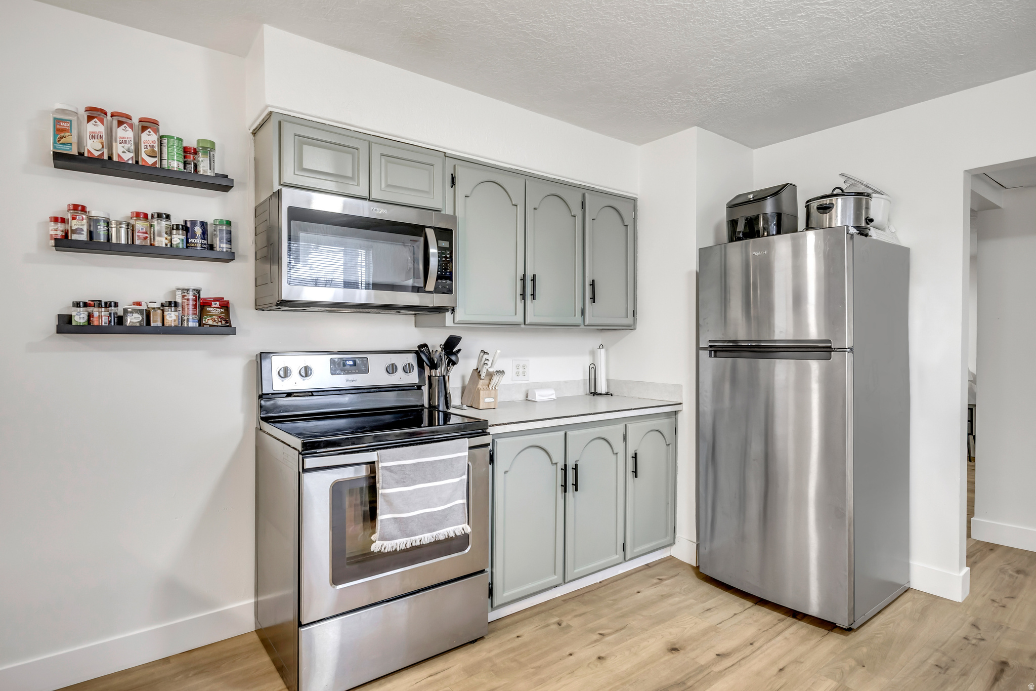 MOUNTAIN VIEW - Residential